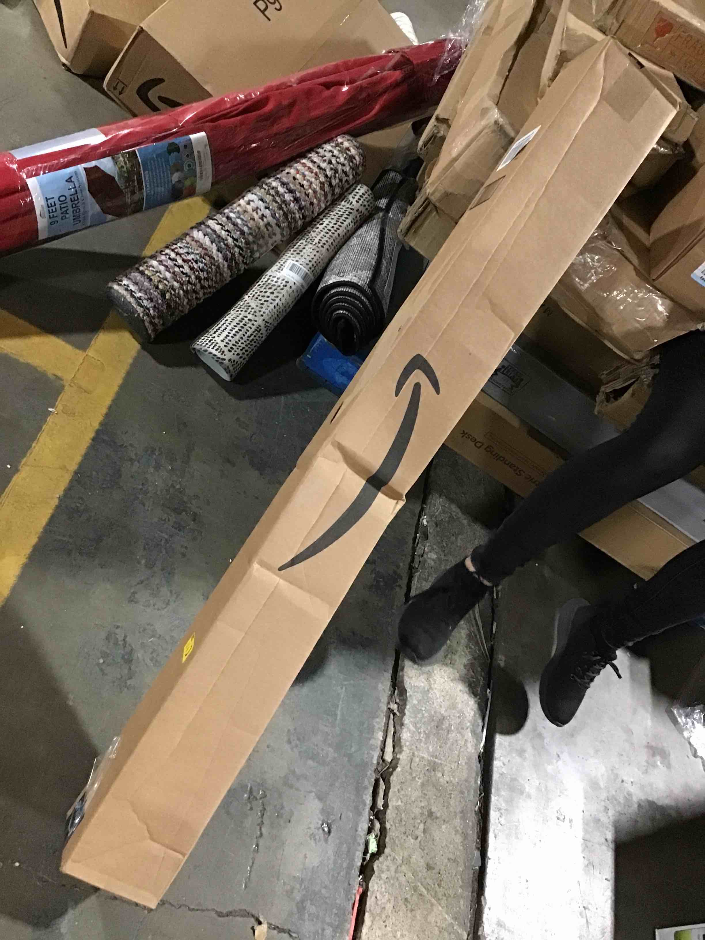 https://s3.amazonaws.com/lotting-images-prod/bidfta/RED6364731_1717710871344.jpeg