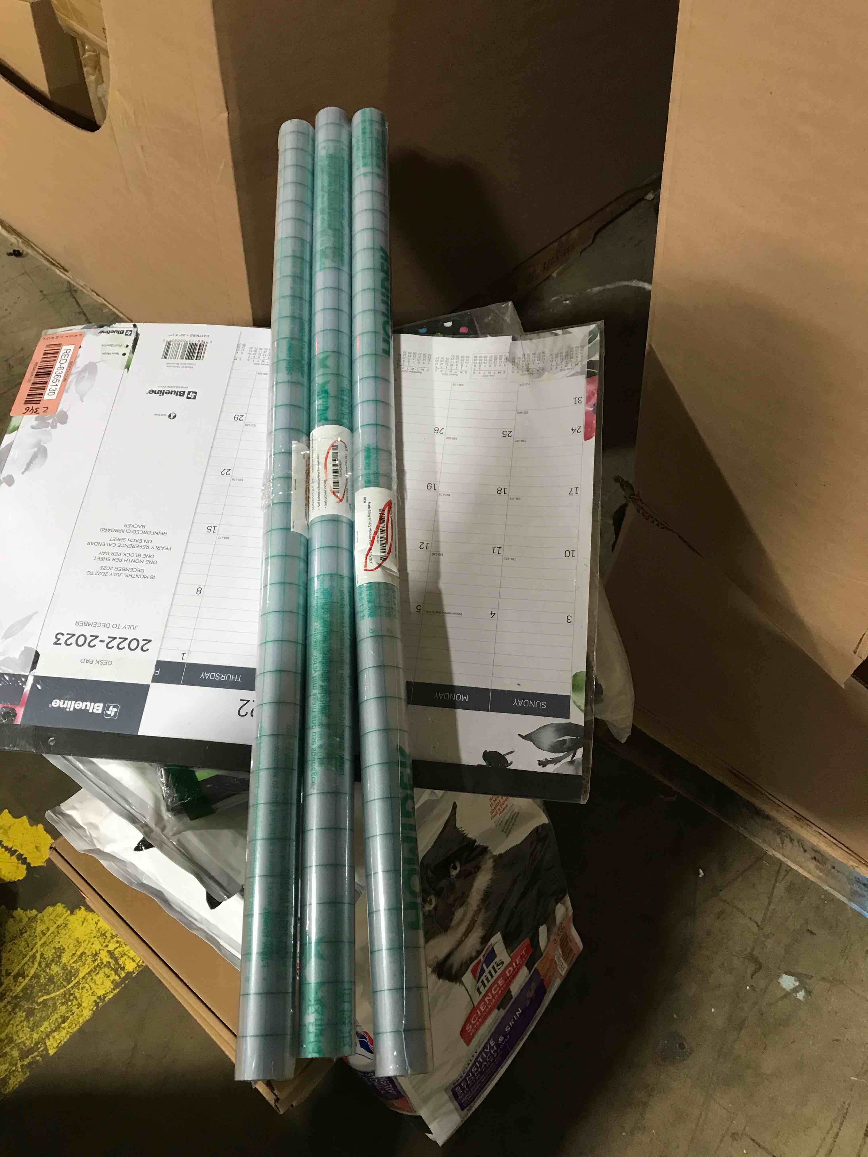 https://s3.amazonaws.com/lotting-images-prod/bidfta/RED6365127_1712942577496.jpeg