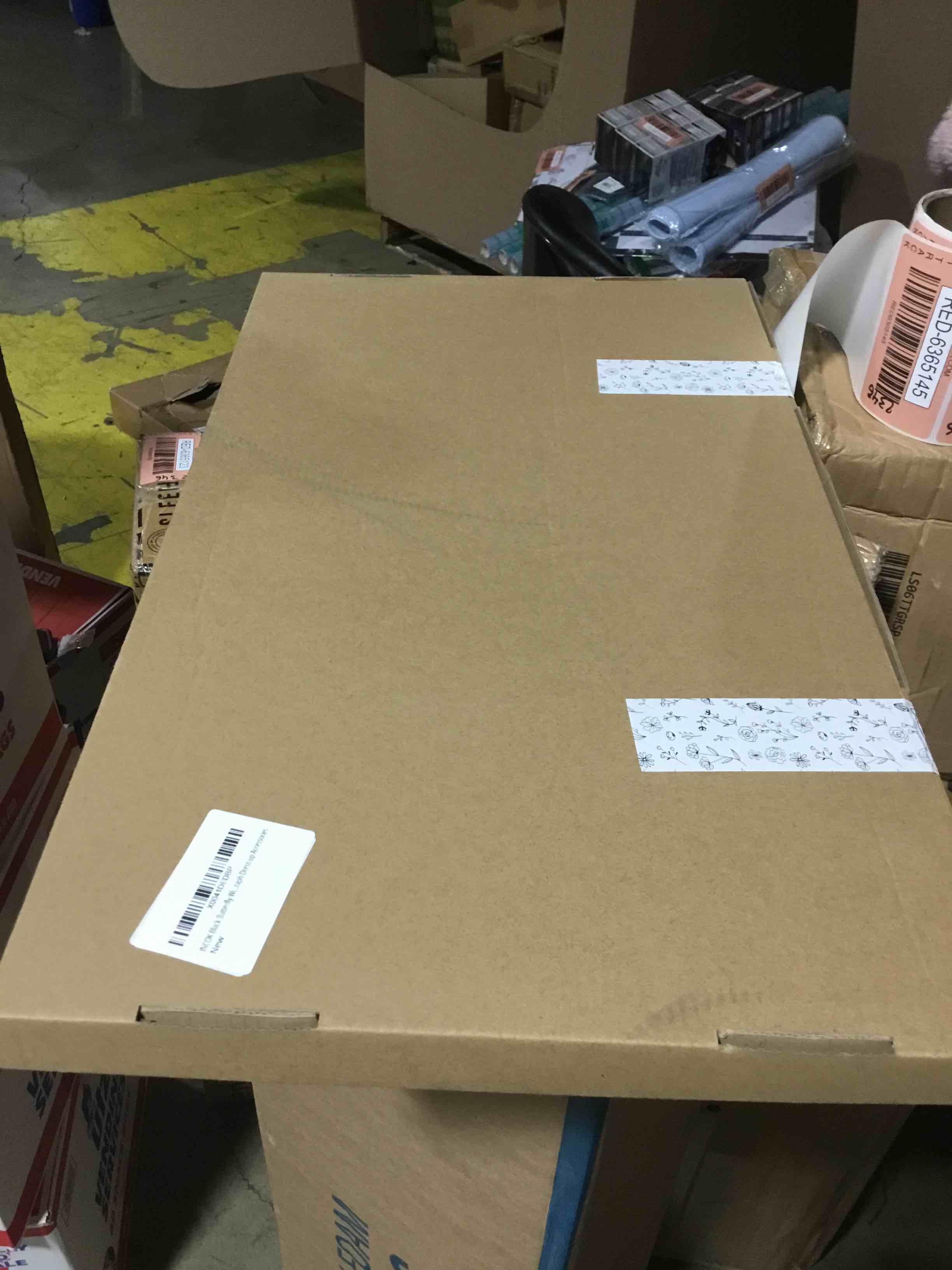 https://s3.amazonaws.com/lotting-images-prod/bidfta/RED6365145_1712947548482.jpeg