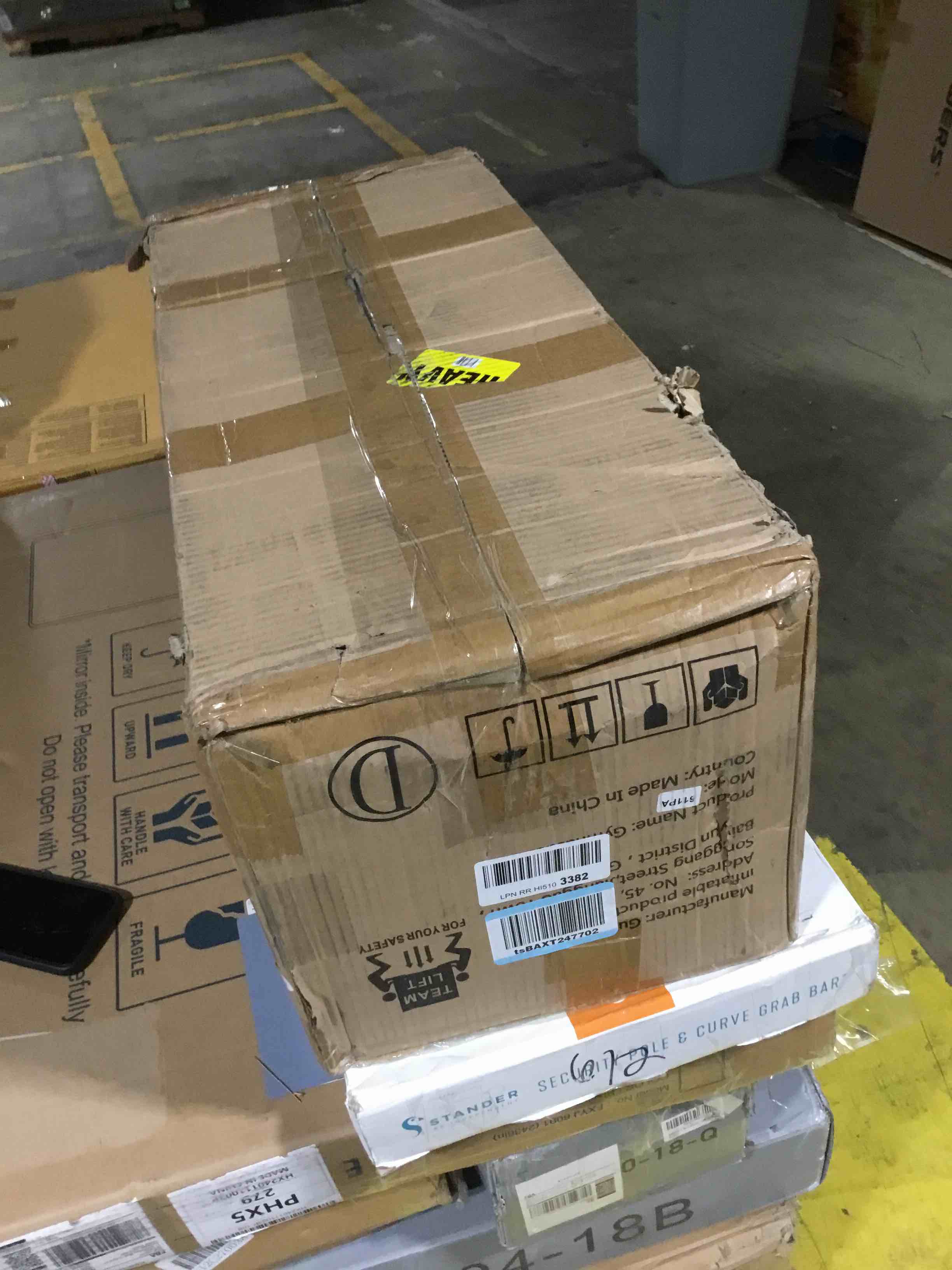 https://s3.amazonaws.com/lotting-images-prod/bidfta/RED6365413_1713304269972.jpeg
