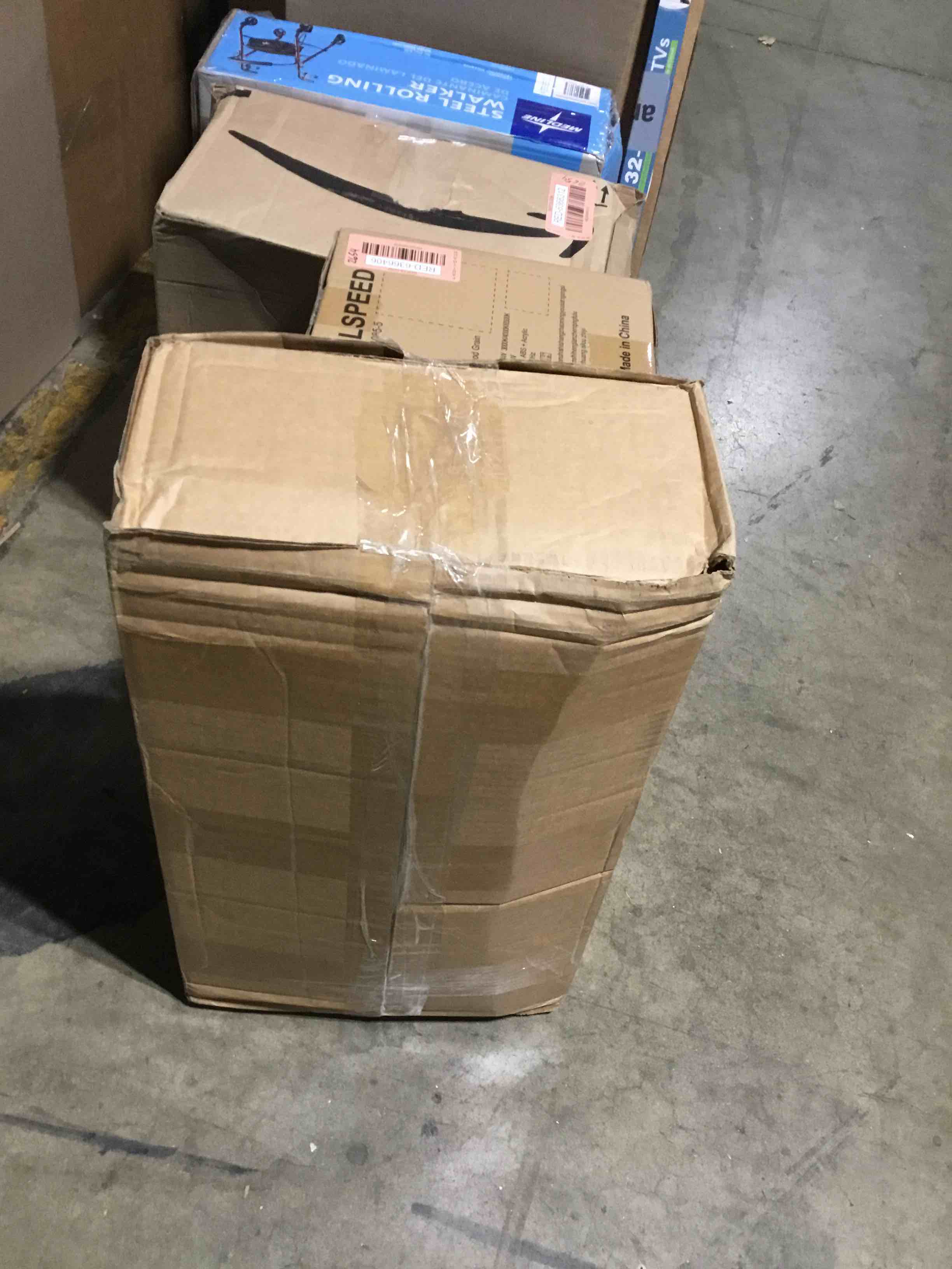 https://s3.amazonaws.com/lotting-images-prod/bidfta/RED6366313_1714402806923.jpeg