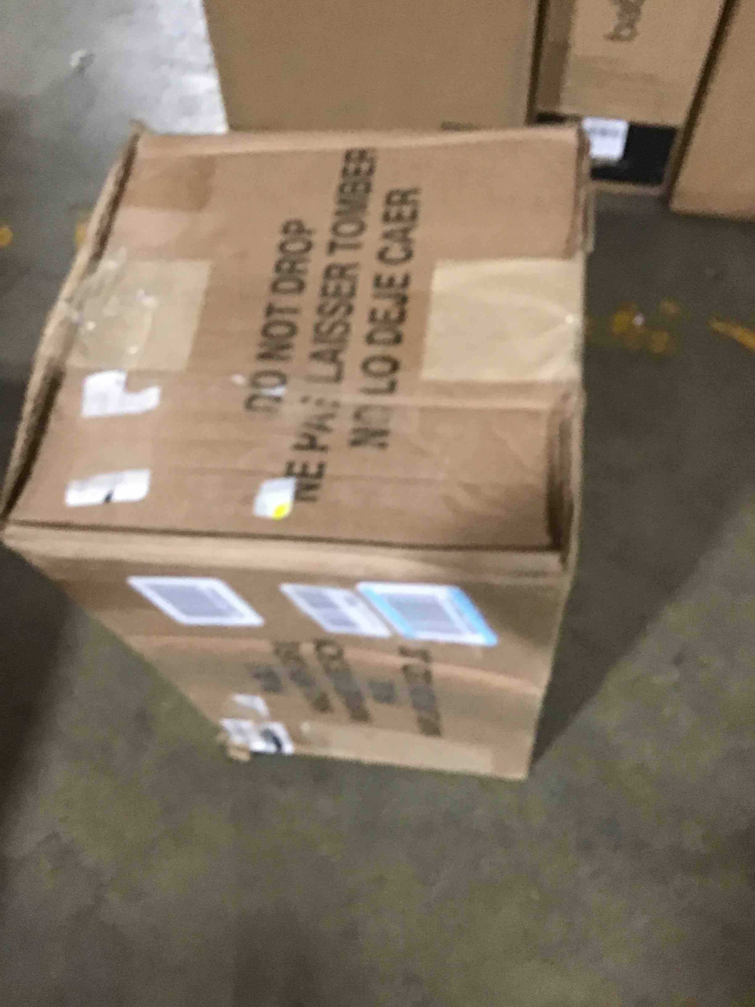 https://s3.amazonaws.com/lotting-images-prod/bidfta/RED6367405_1714239381266.jpeg