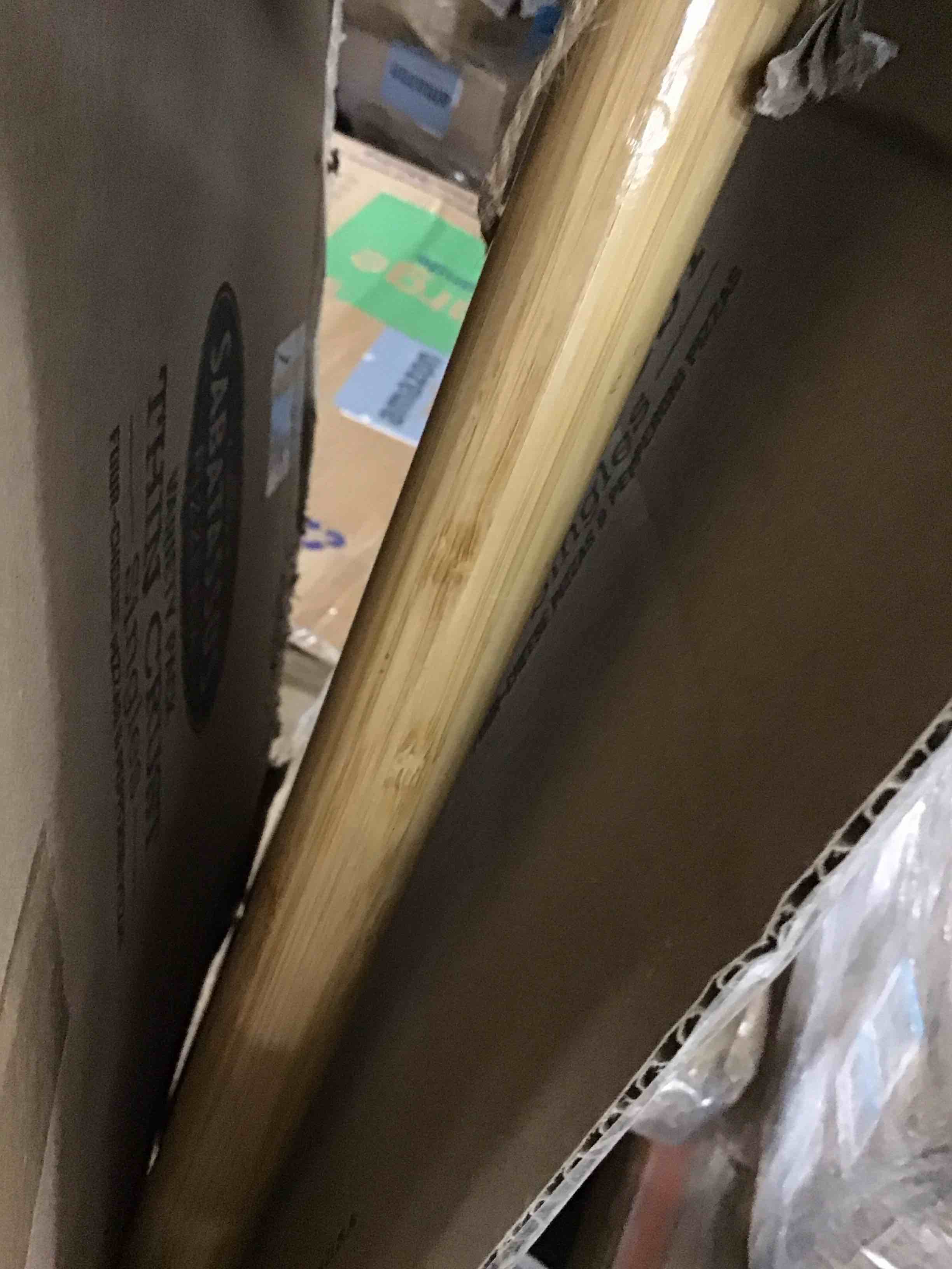 https://s3.amazonaws.com/lotting-images-prod/bidfta/RED6369980_1723755111270.jpeg