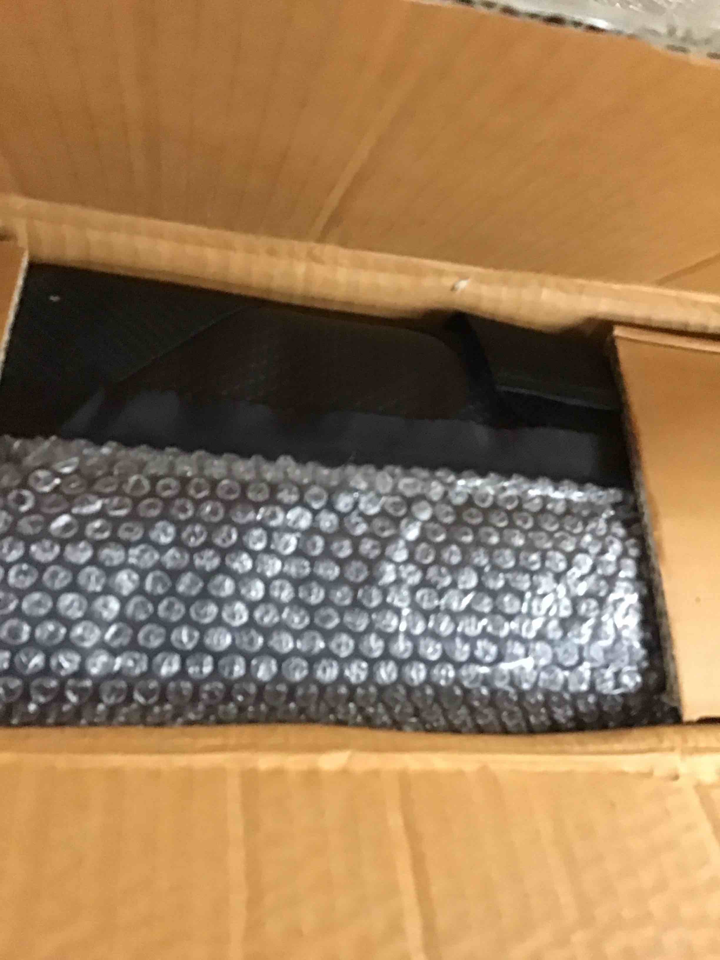 https://s3.amazonaws.com/lotting-images-prod/bidfta/RED6369986_1723756228593.jpeg