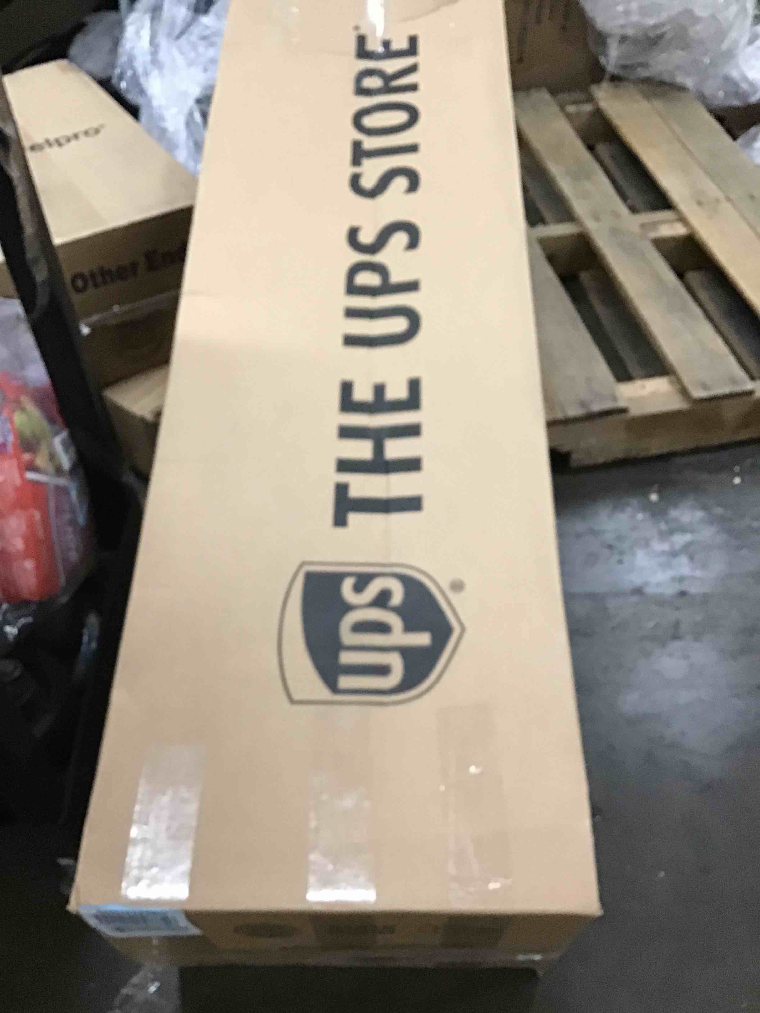 https://s3.amazonaws.com/lotting-images-prod/bidfta/RED6371995_1724433575473.jpeg