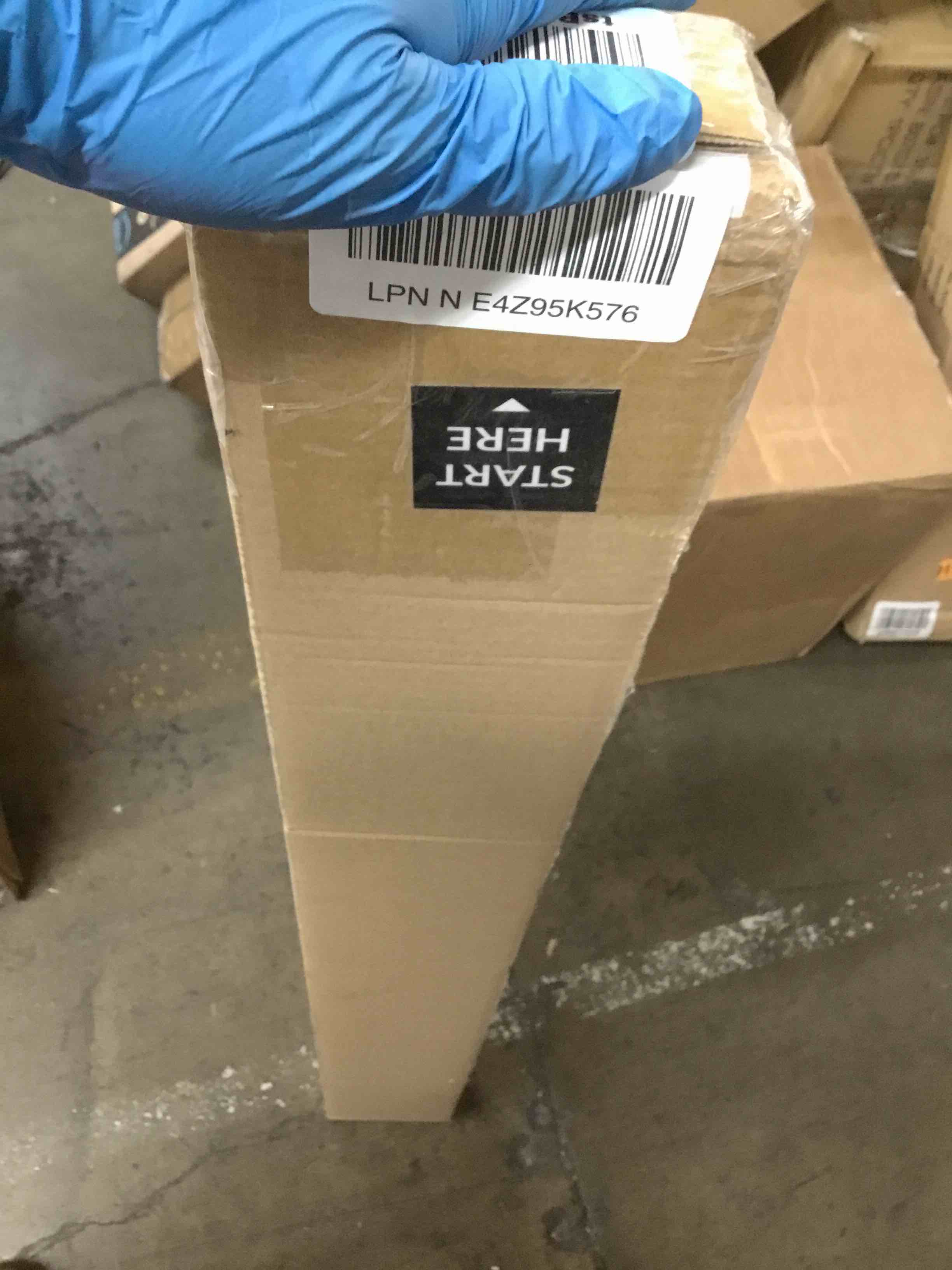 https://s3.amazonaws.com/lotting-images-prod/bidfta/RED6372157_1724434956985.jpeg
