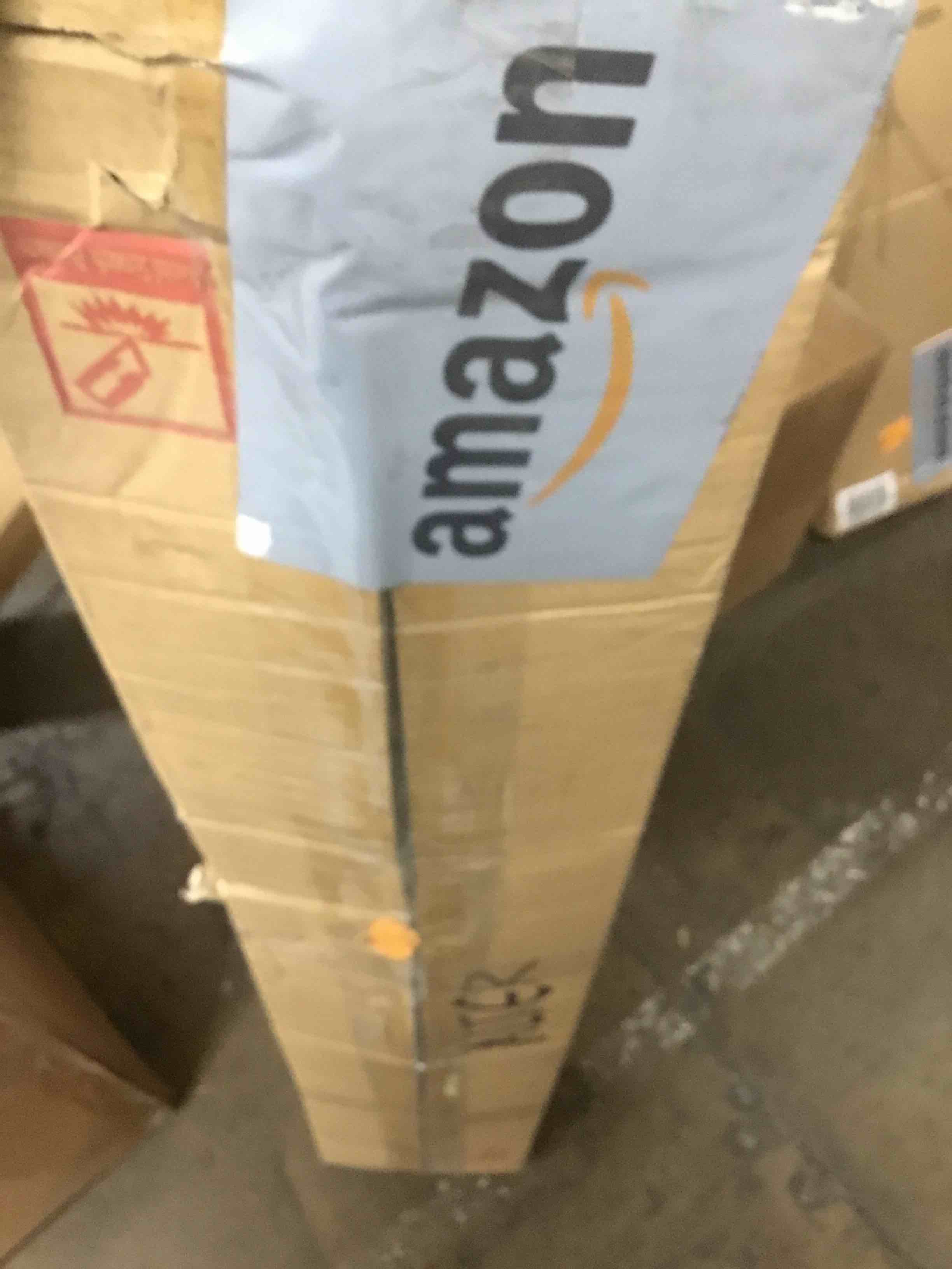 https://s3.amazonaws.com/lotting-images-prod/bidfta/RED6372158_1724434998201.jpeg
