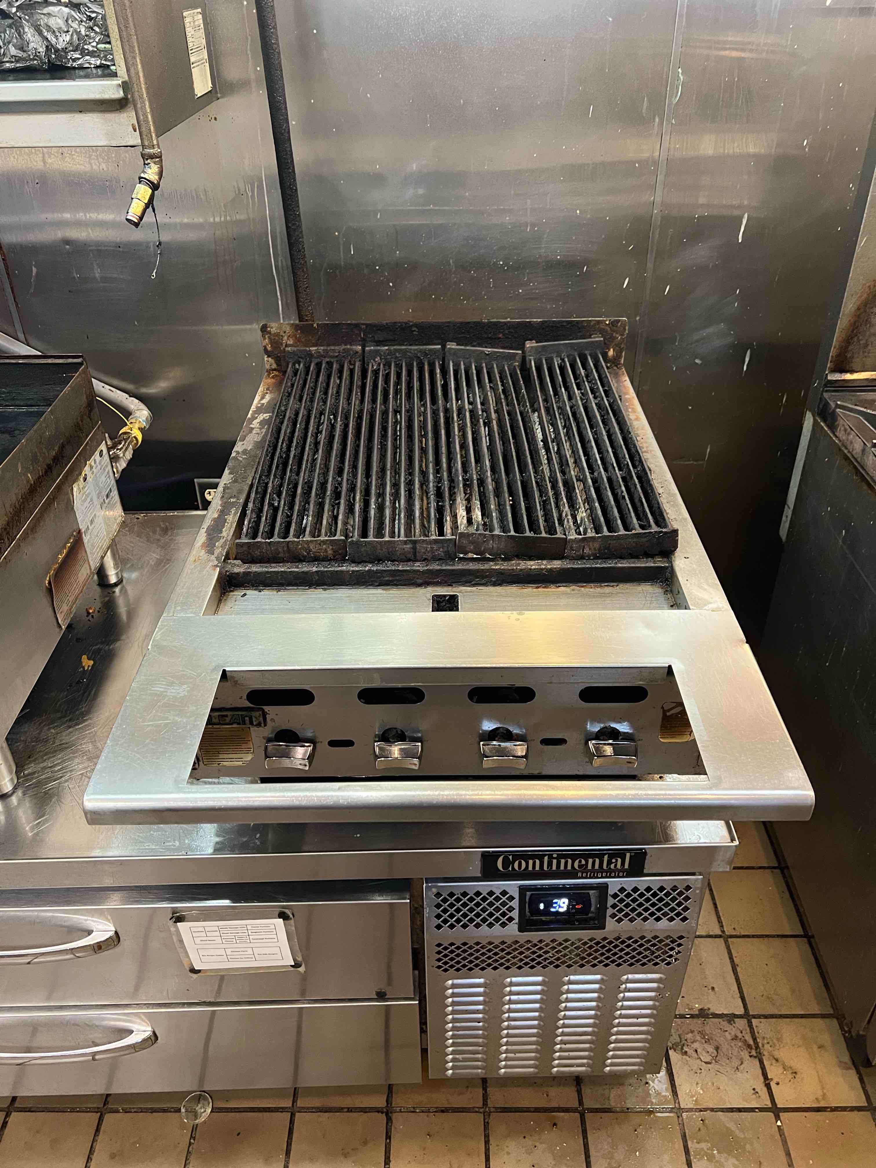 Vulcan 24 Inch Natural Gas Charbroiler 