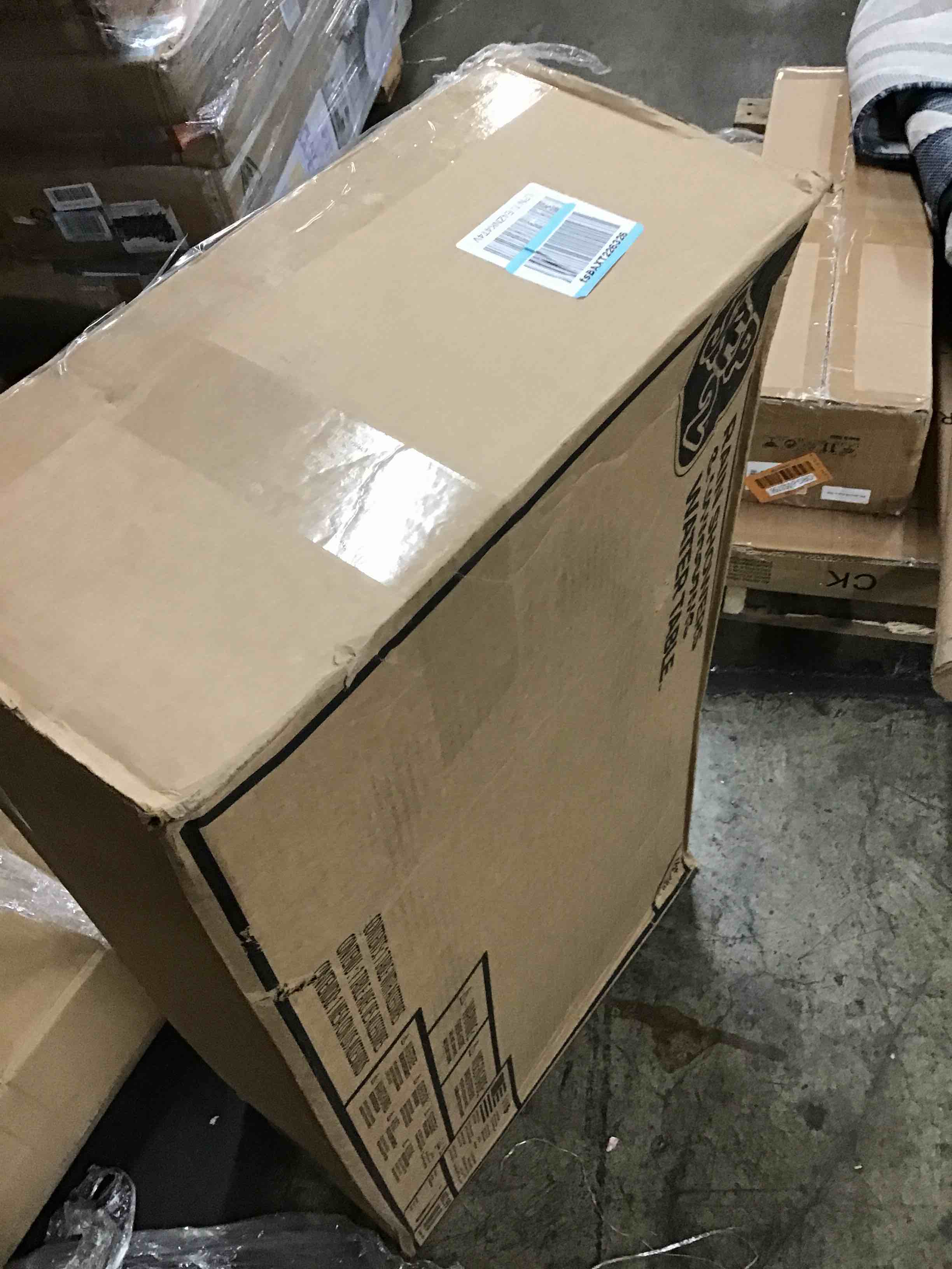https://s3.amazonaws.com/lotting-images-prod/bidfta/RED6374163_1724069957709.jpeg