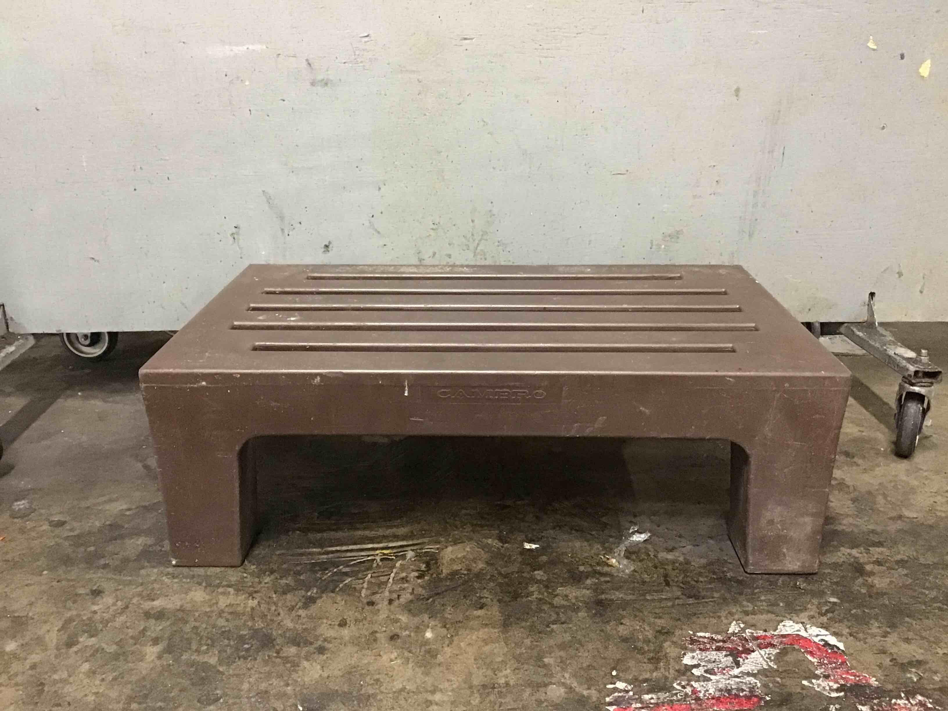 Cambro S-Series Brown Solid Top Bow Tie Dunnage Rack - 1500 lb. Capacity