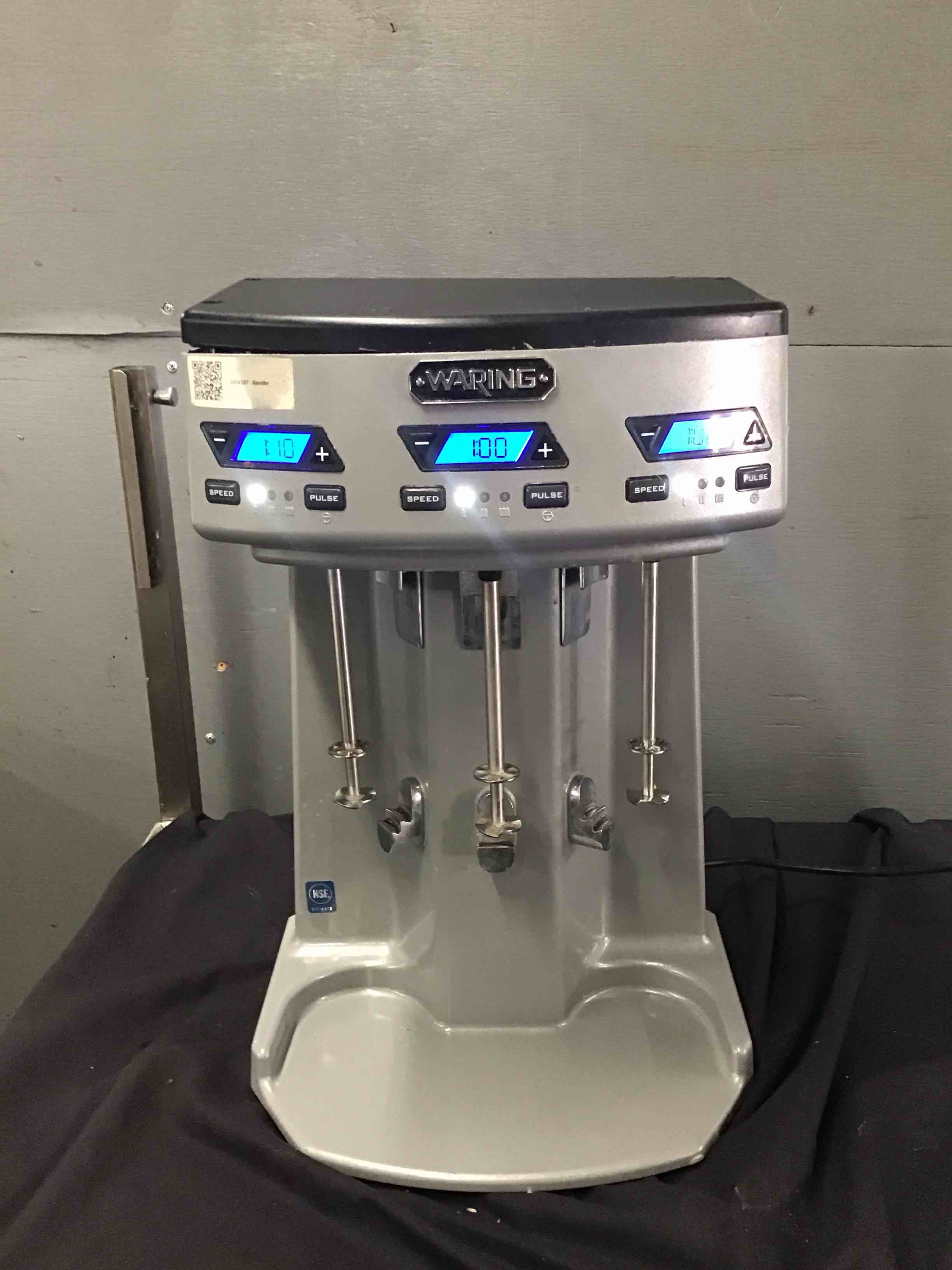 Waring Heavy-Duty Triple-Spindle Drink Mixer with Timer  