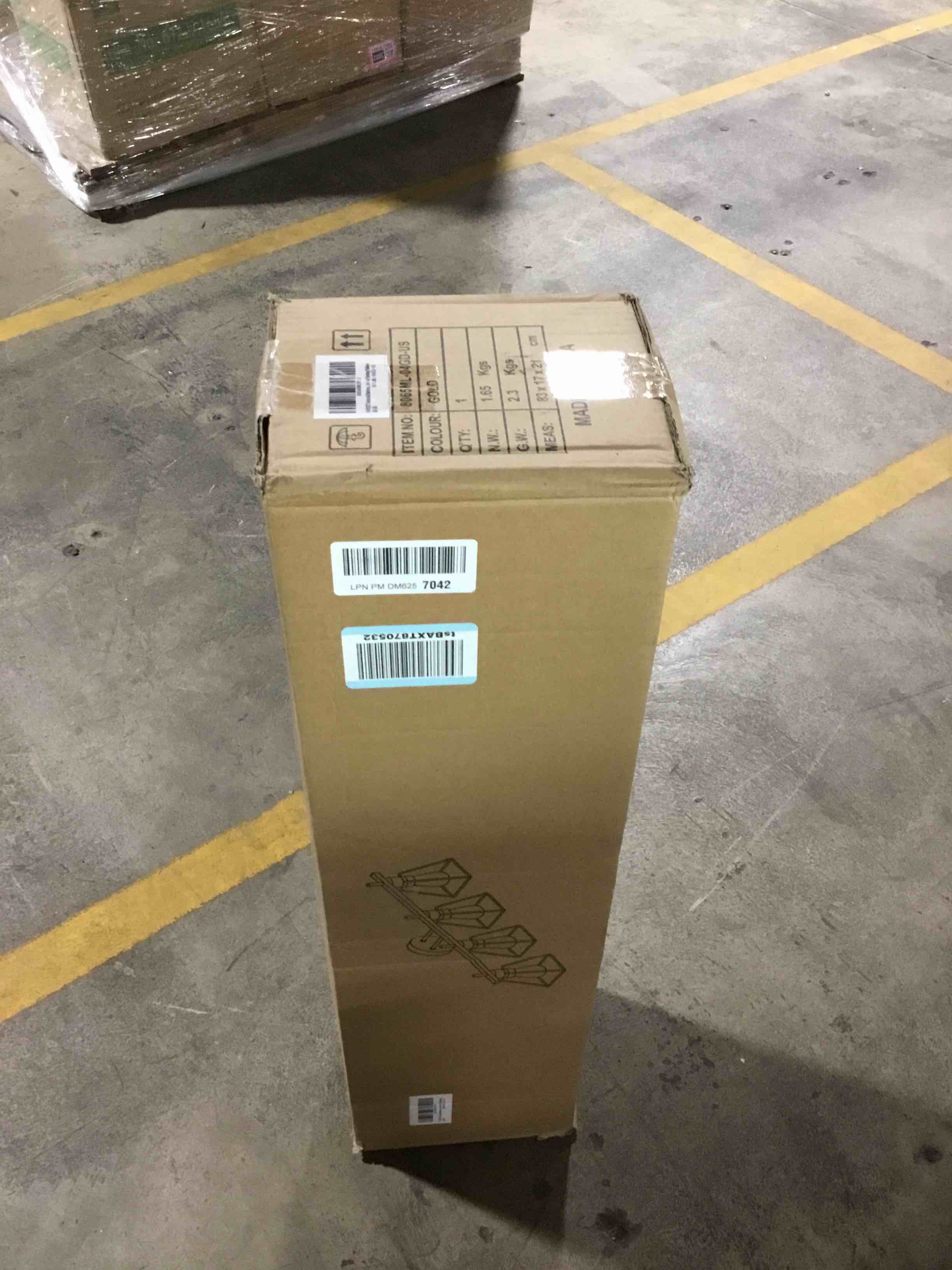 https://s3.amazonaws.com/lotting-images-prod/bidfta/RED6389211_1753793464142.jpeg