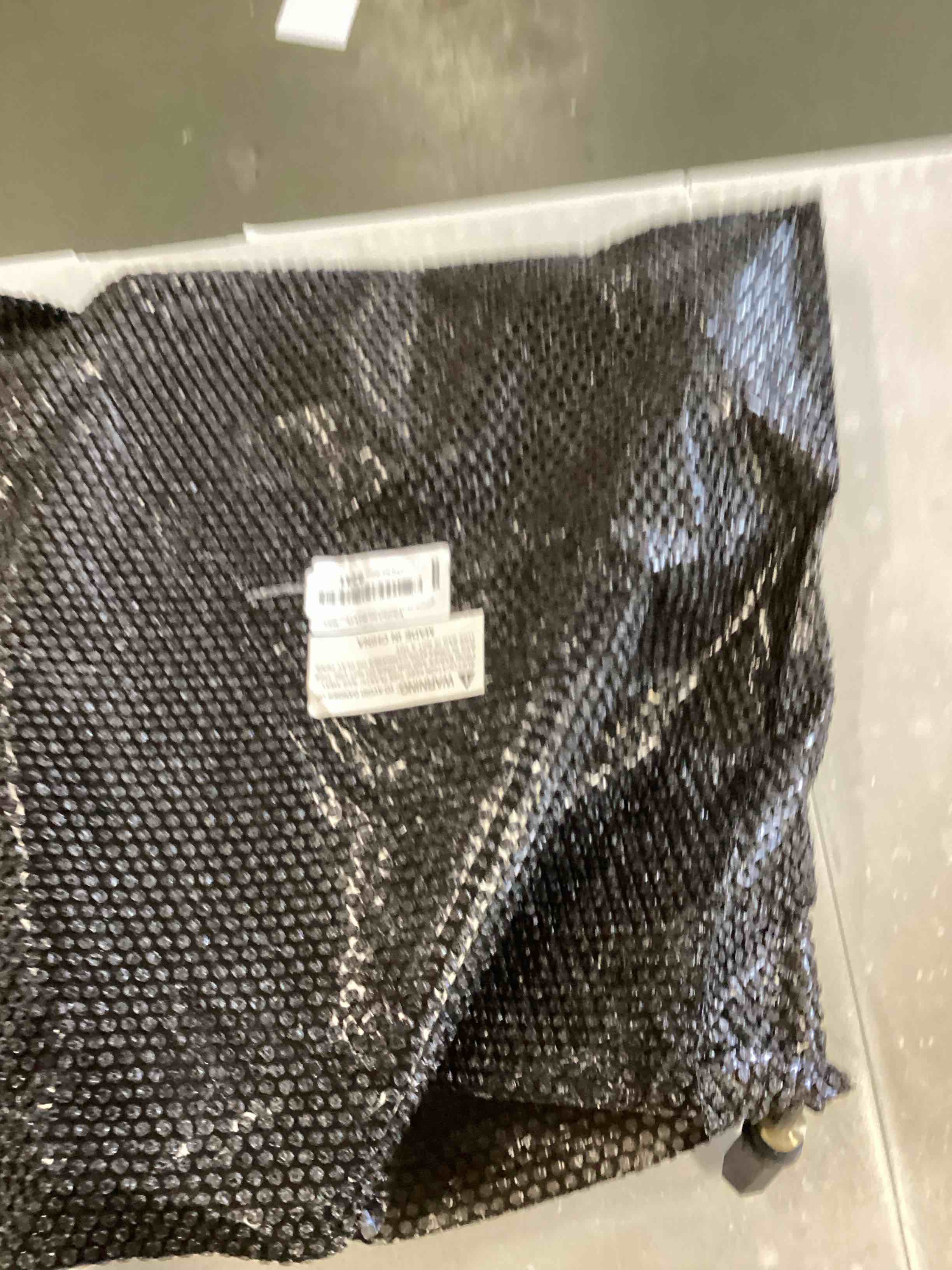 https://s3.amazonaws.com/lotting-images-prod/bidfta/RED6392125_1717696475806.jpeg