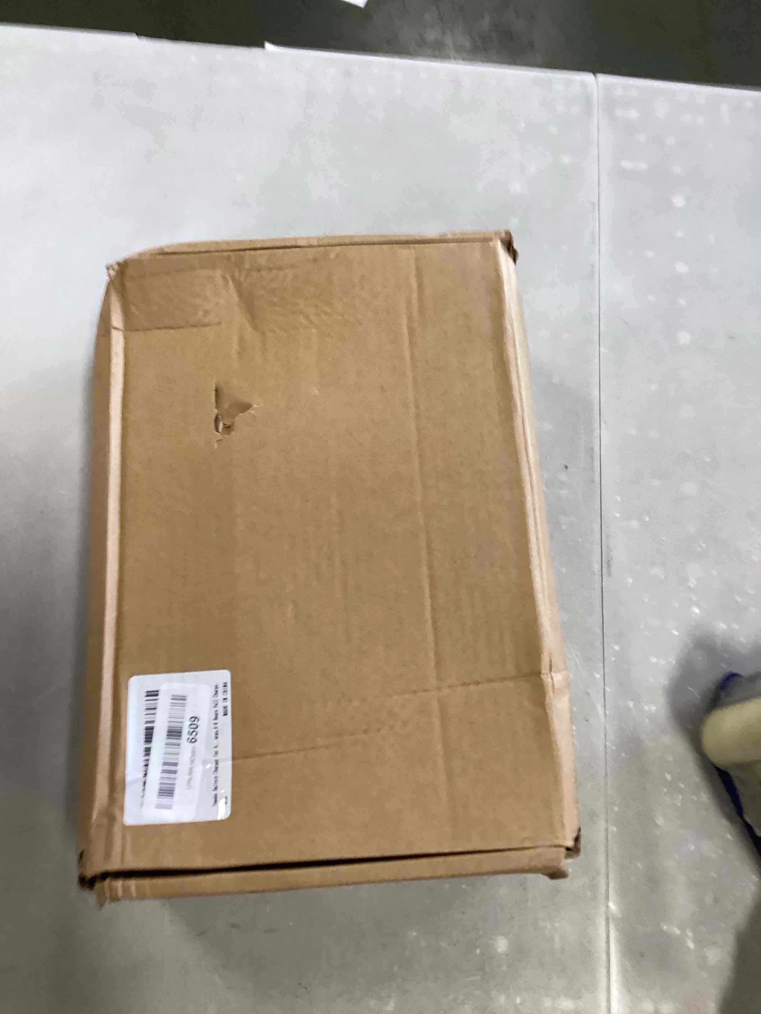 https://s3.amazonaws.com/lotting-images-prod/bidfta/RED6392130_1717698344242.jpeg