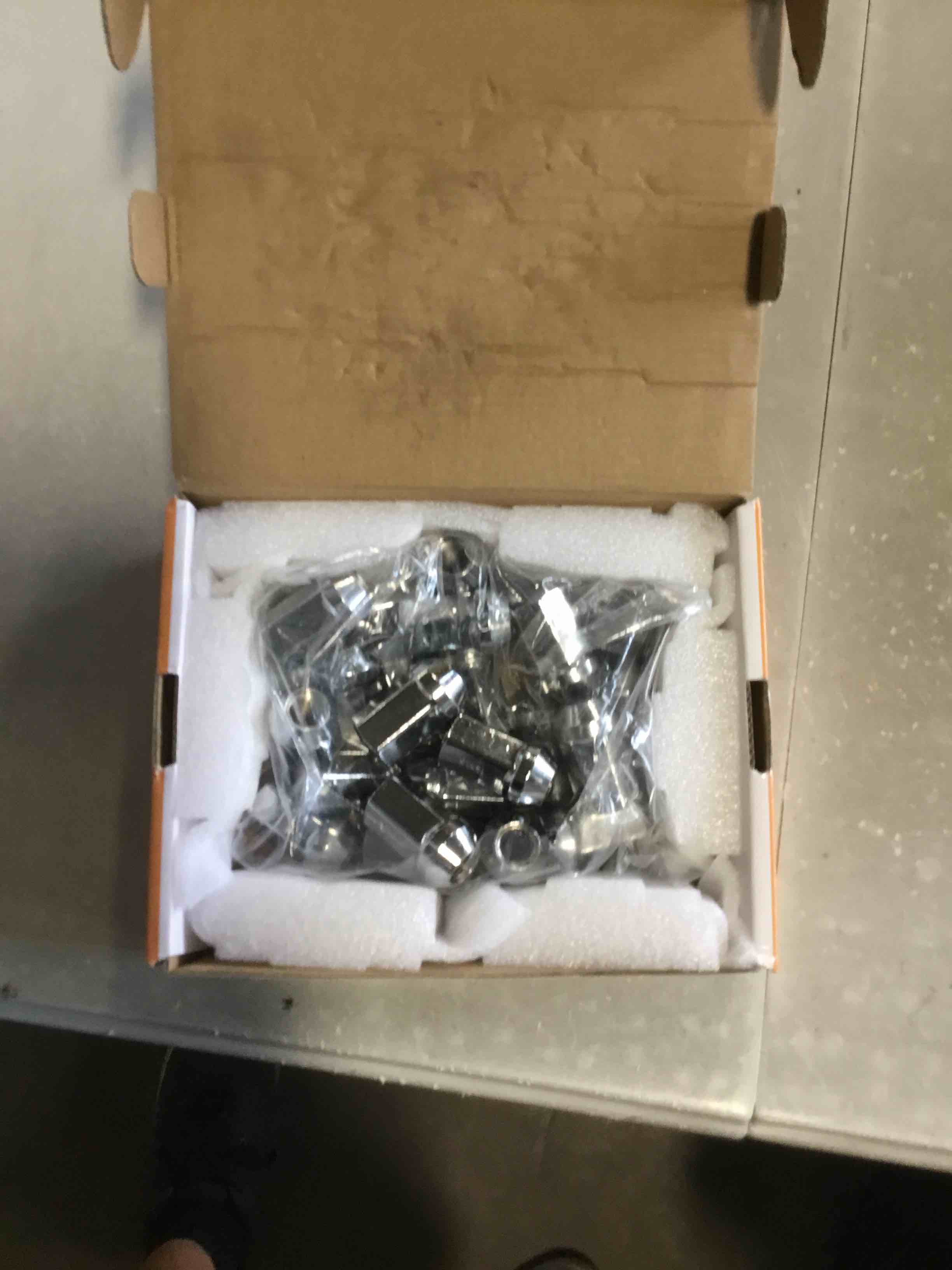 https://s3.amazonaws.com/lotting-images-prod/bidfta/RED6392545_1717788099737.jpeg
