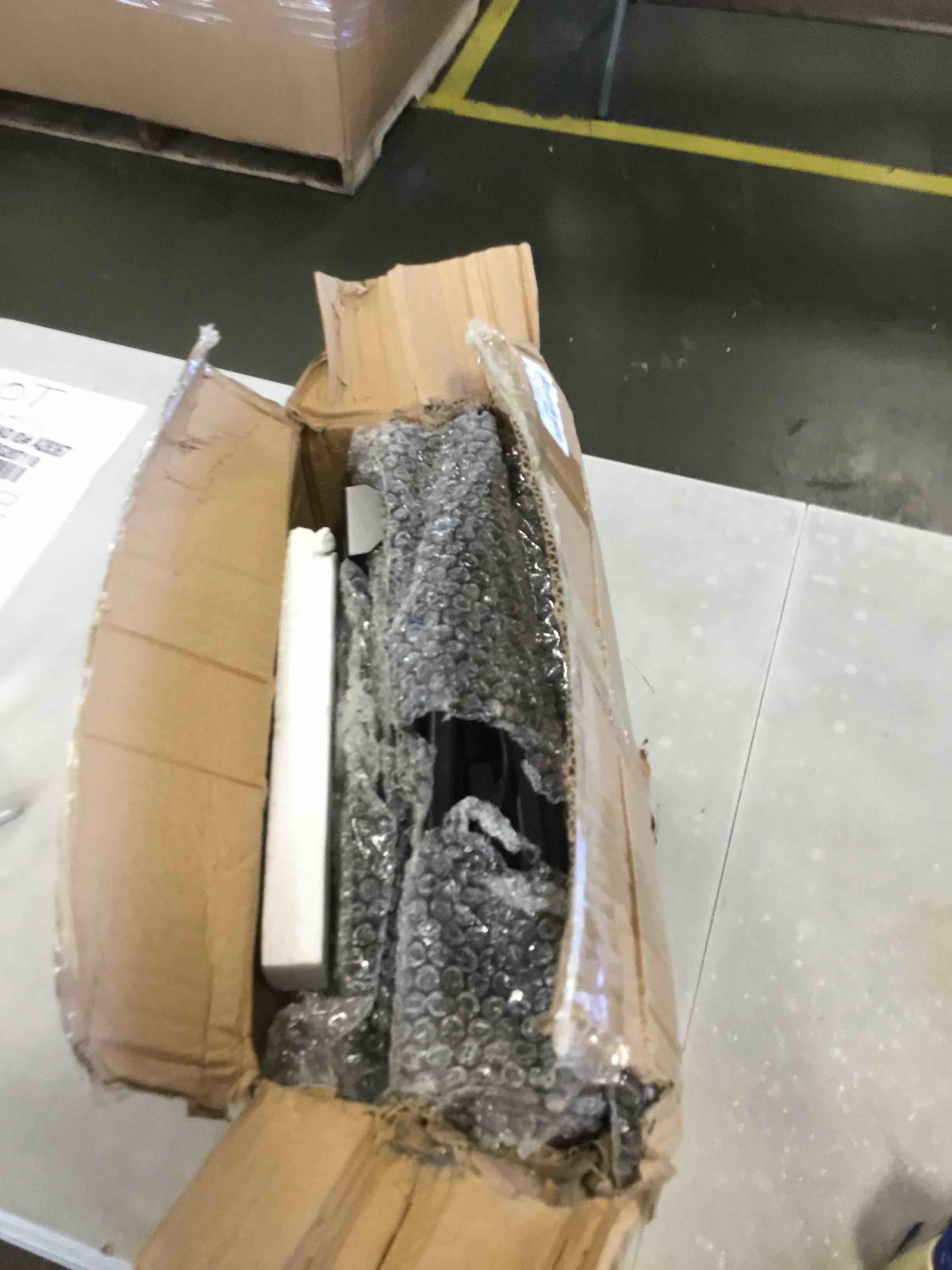 https://s3.amazonaws.com/lotting-images-prod/bidfta/RED6392608_1718110306387.jpeg