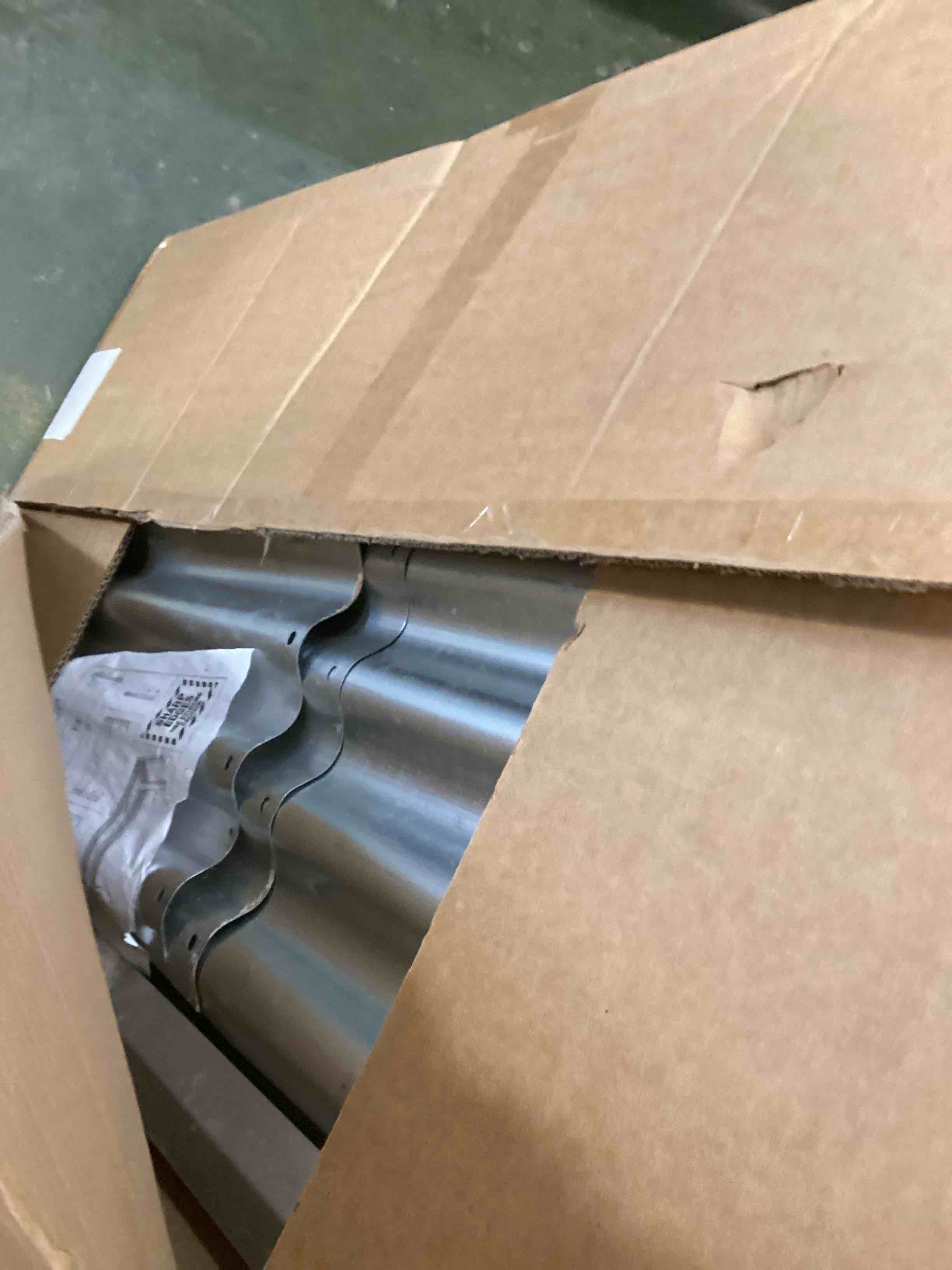 https://s3.amazonaws.com/lotting-images-prod/bidfta/RED6392791_1718194893736.jpeg