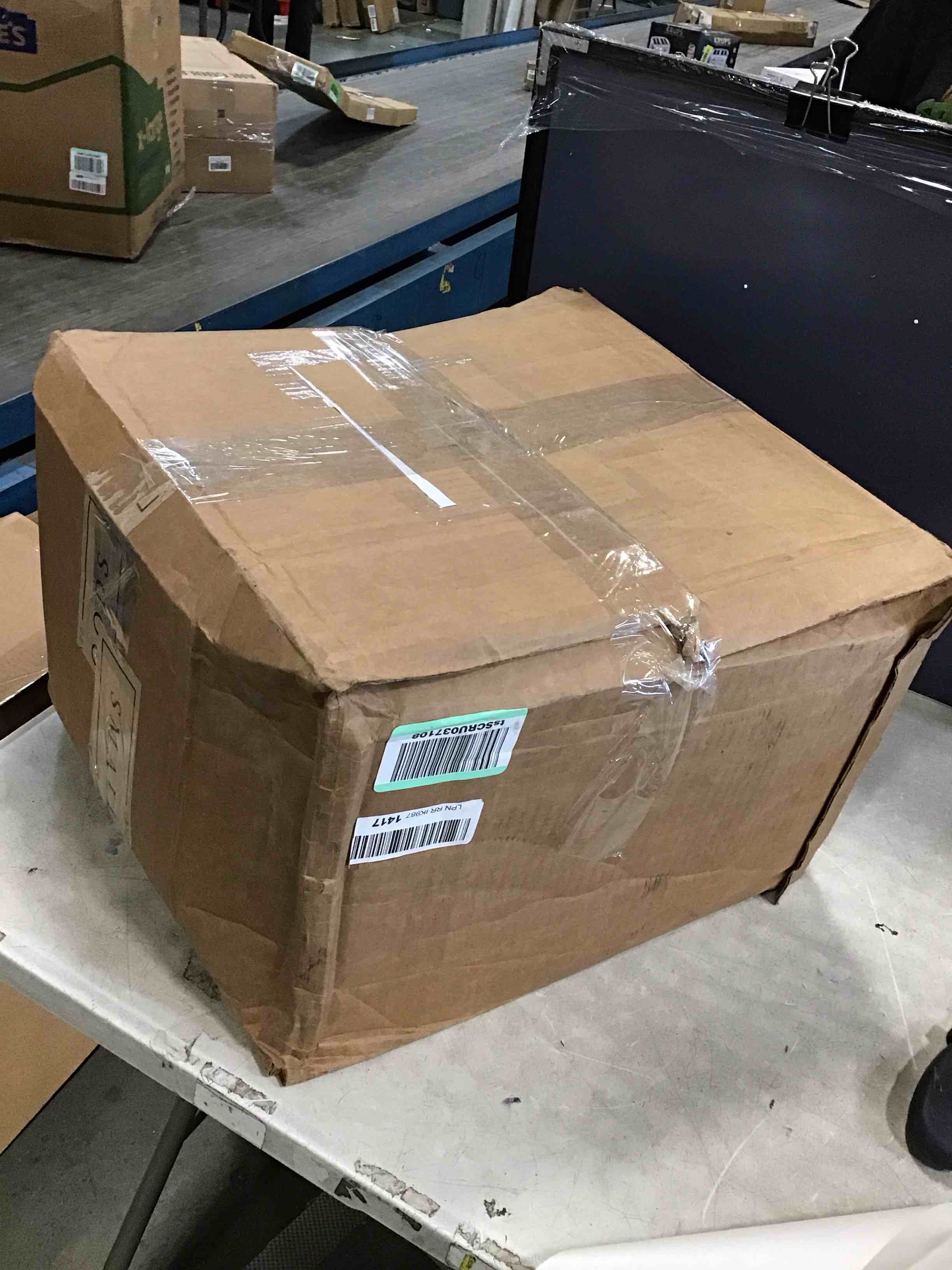 https://s3.amazonaws.com/lotting-images-prod/bidfta/RED6392923_1718208431808.jpeg