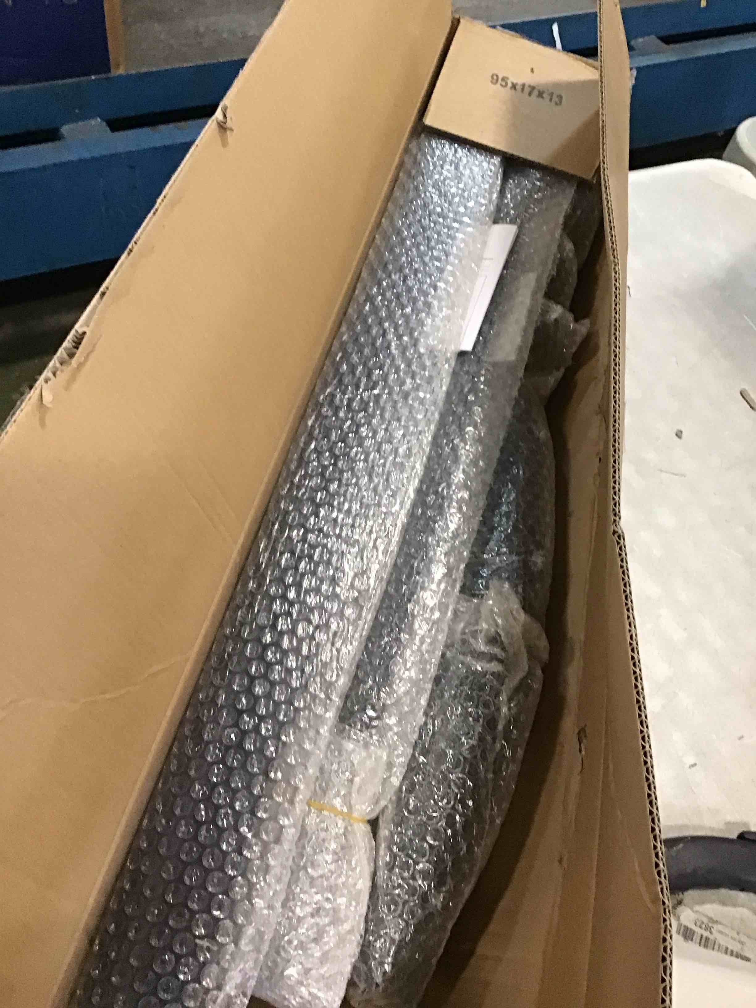 https://s3.amazonaws.com/lotting-images-prod/bidfta/RED6392938_1718209881849.jpeg