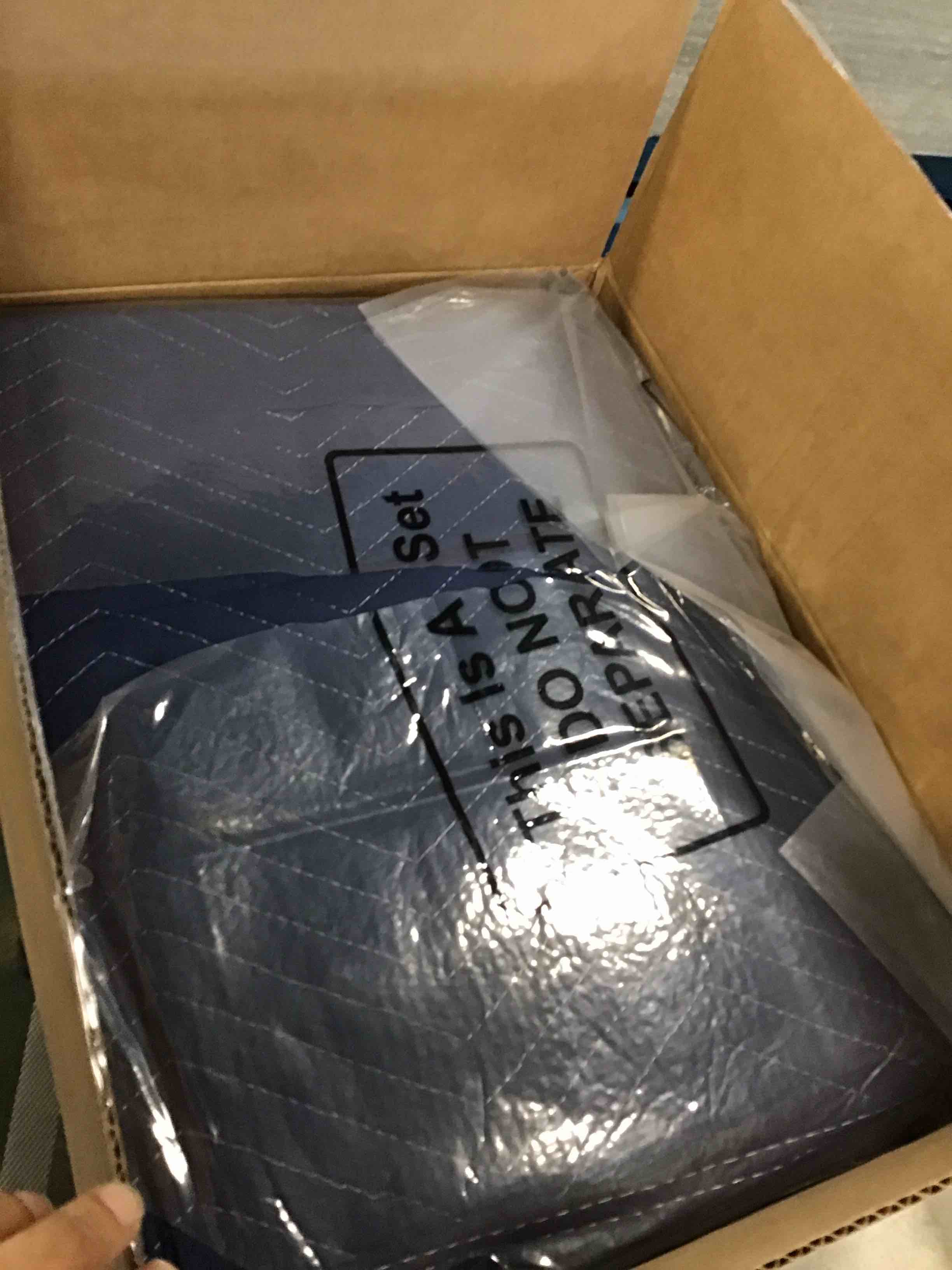 https://s3.amazonaws.com/lotting-images-prod/bidfta/RED6392981_1718215736190.jpeg