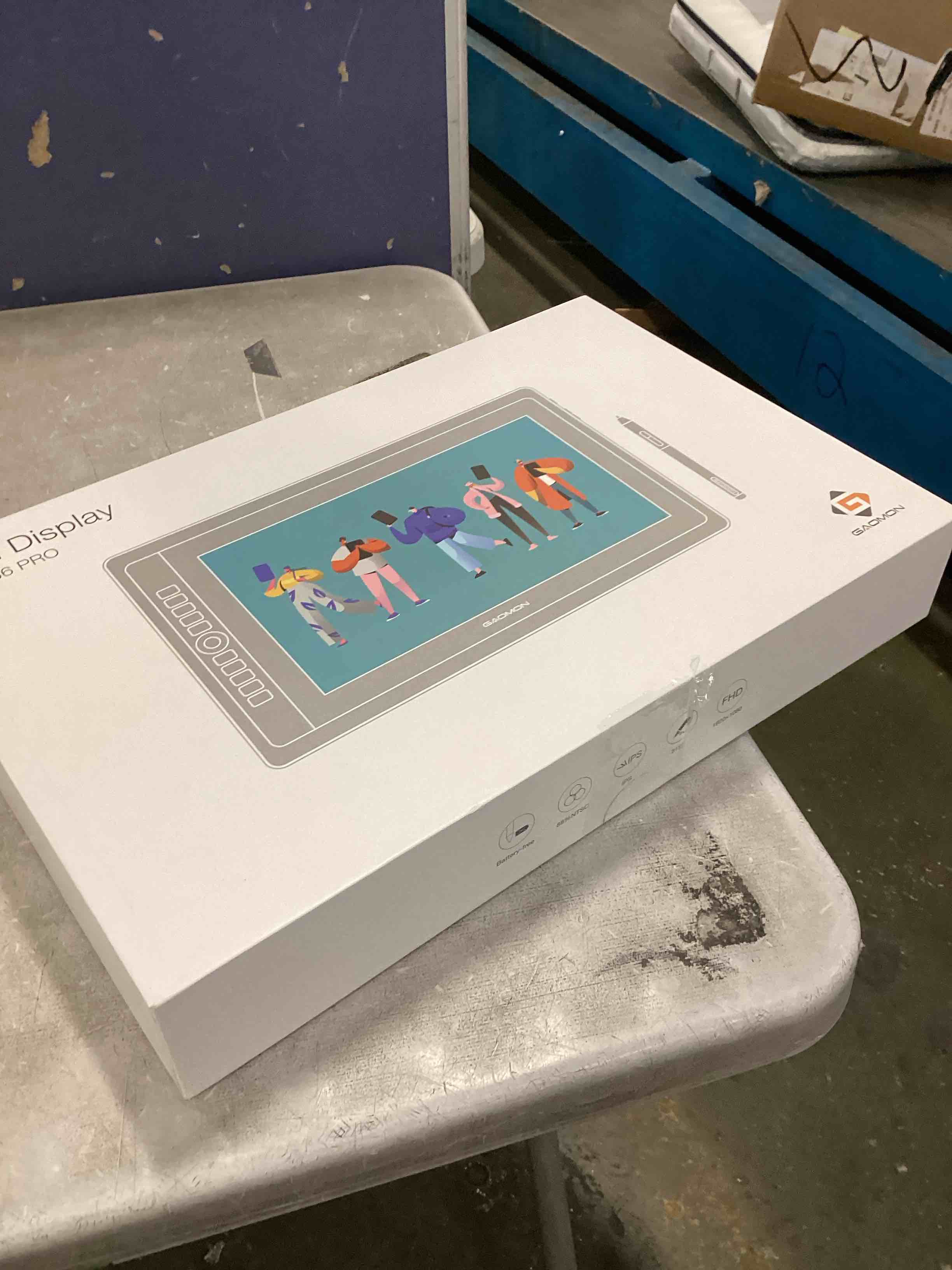 https://s3.amazonaws.com/lotting-images-prod/bidfta/RED6393188_1718288922482.jpeg