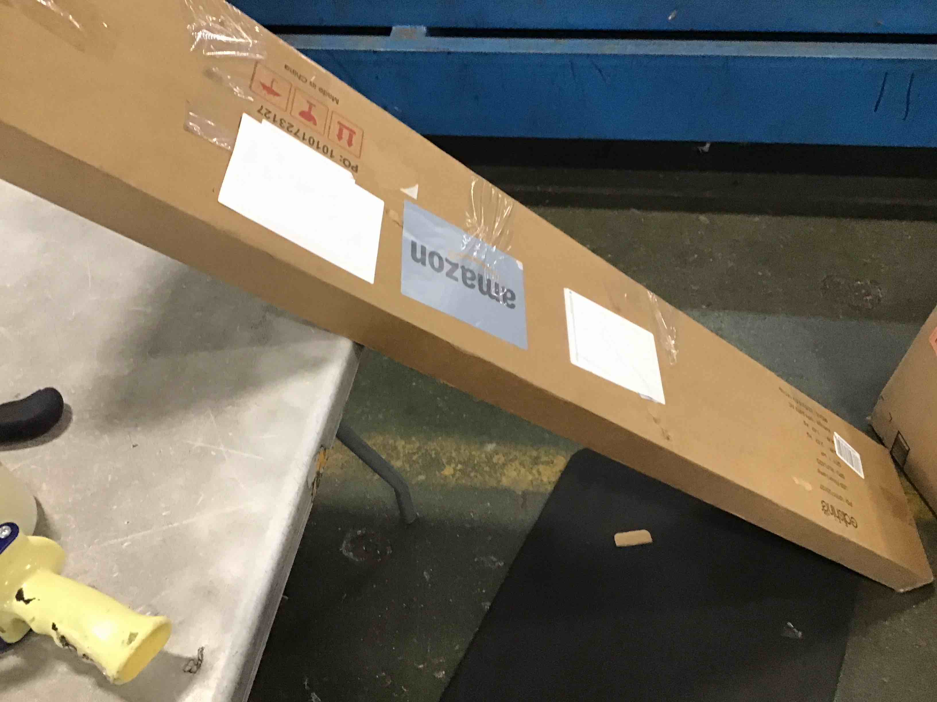 https://s3.amazonaws.com/lotting-images-prod/bidfta/RED6393345_1718304486604.jpeg