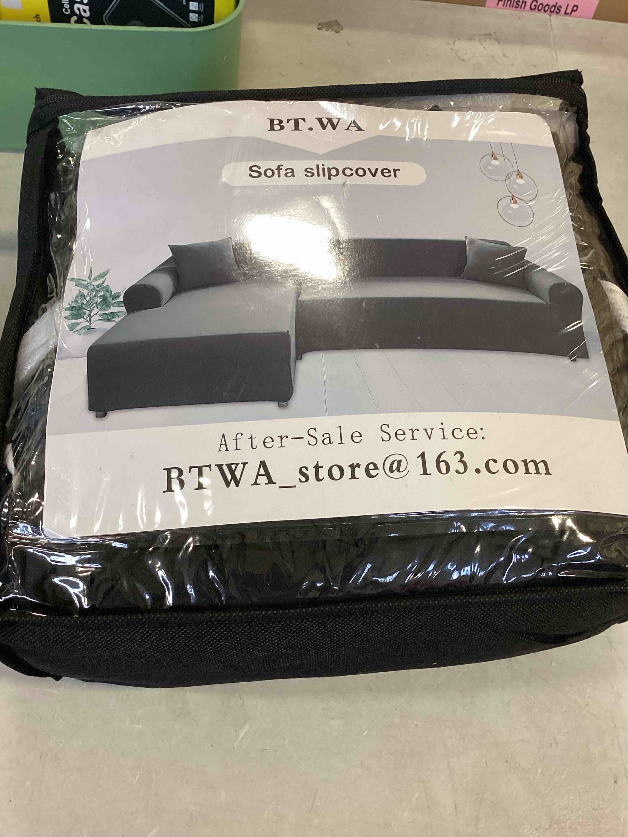 https://s3.amazonaws.com/lotting-images-prod/bidfta/RED6393492_1717593440580.jpeg