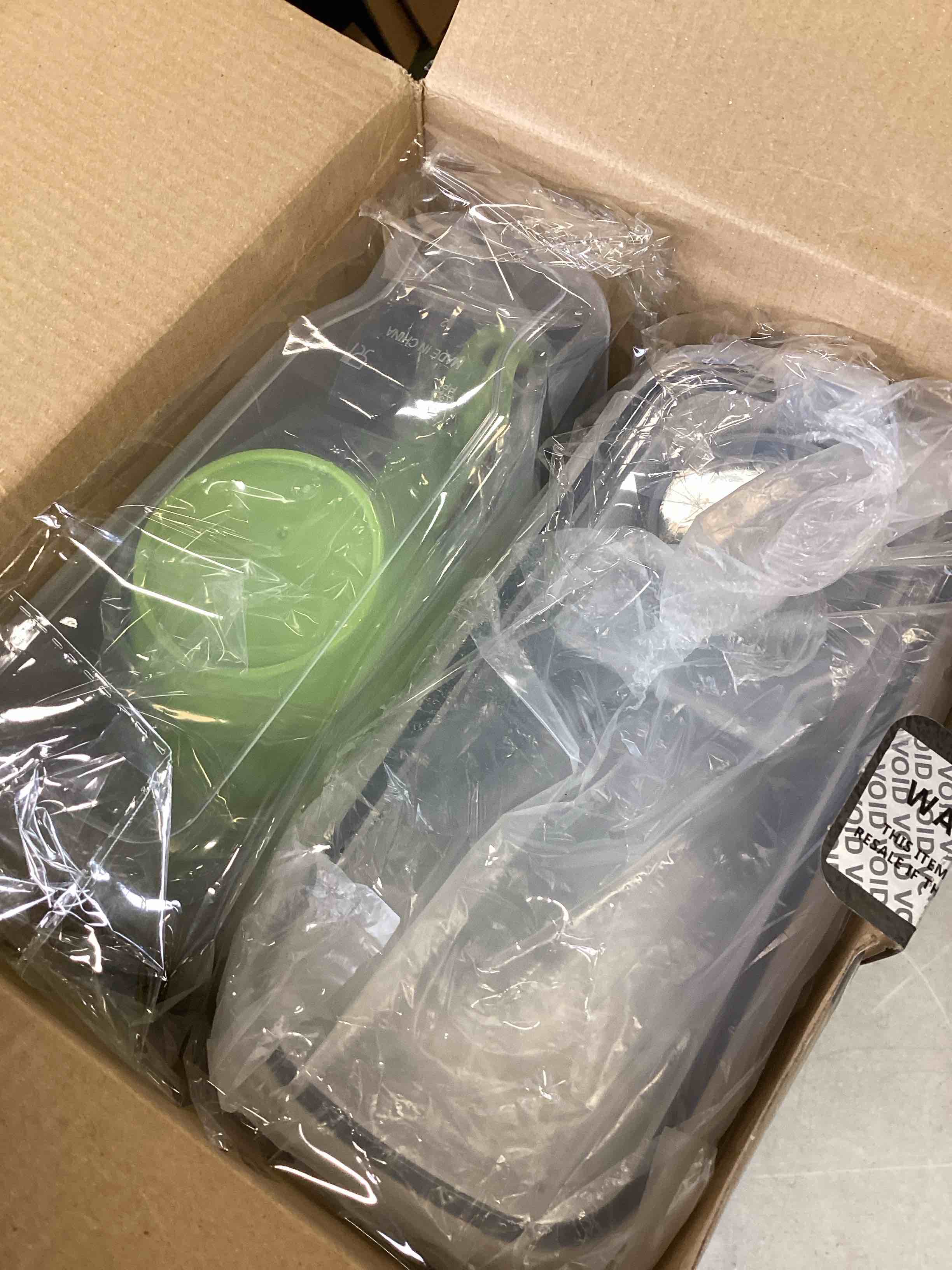 https://s3.amazonaws.com/lotting-images-prod/bidfta/RED6393600_1717608851302.jpeg