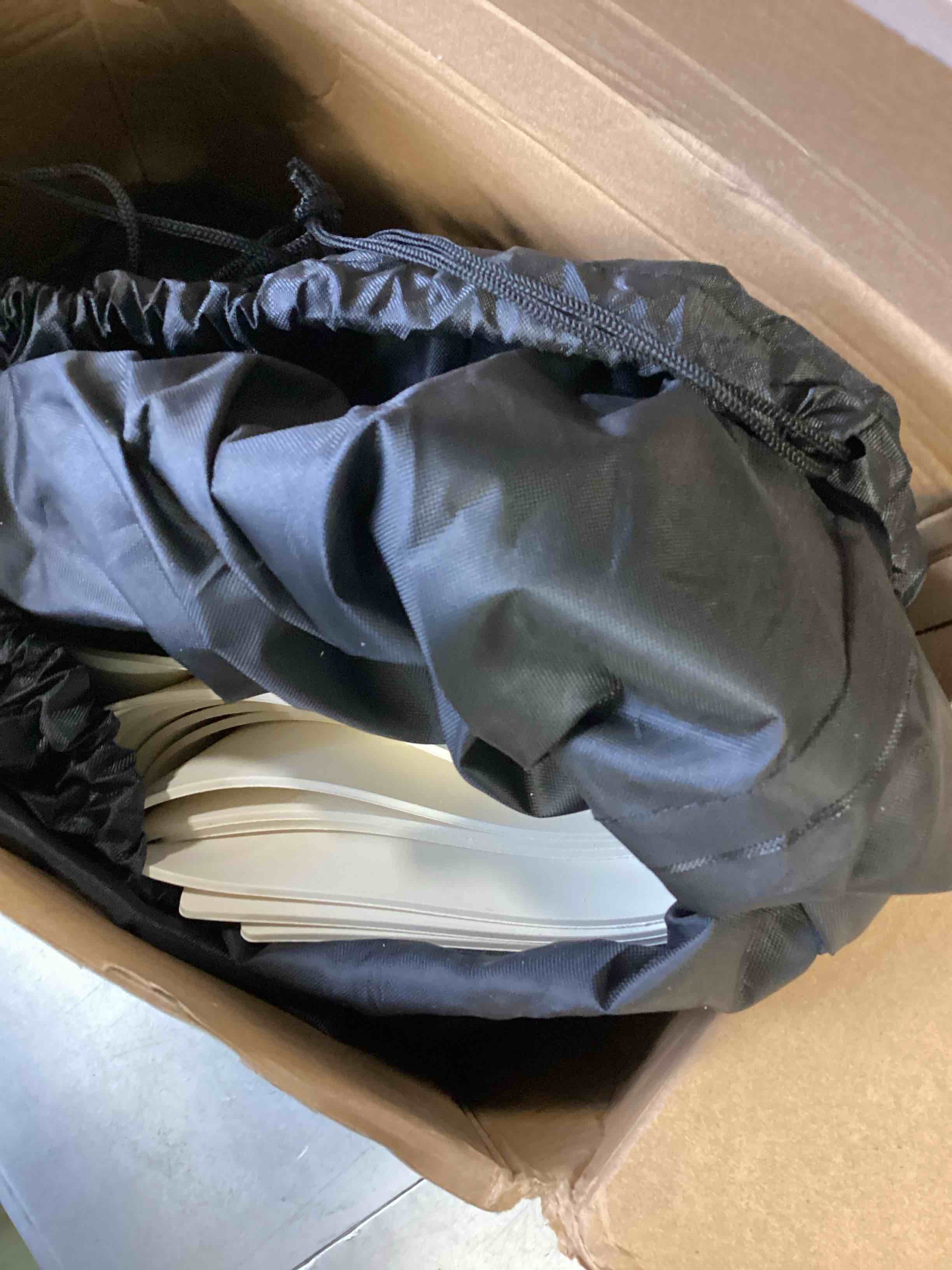 https://s3.amazonaws.com/lotting-images-prod/bidfta/RED6393660_1717616774880.jpeg