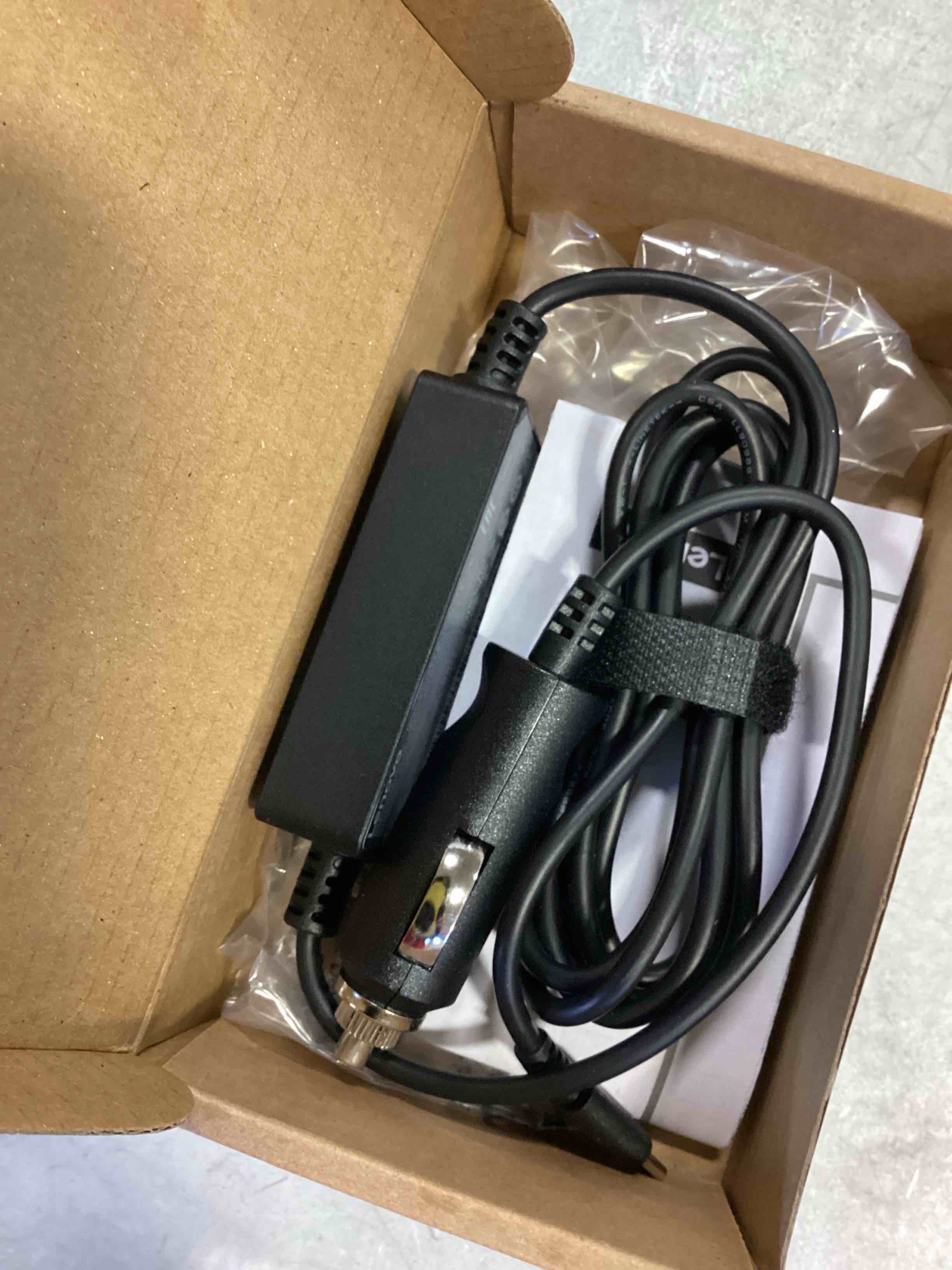 https://s3.amazonaws.com/lotting-images-prod/bidfta/RED6393959_1717759375505.jpeg