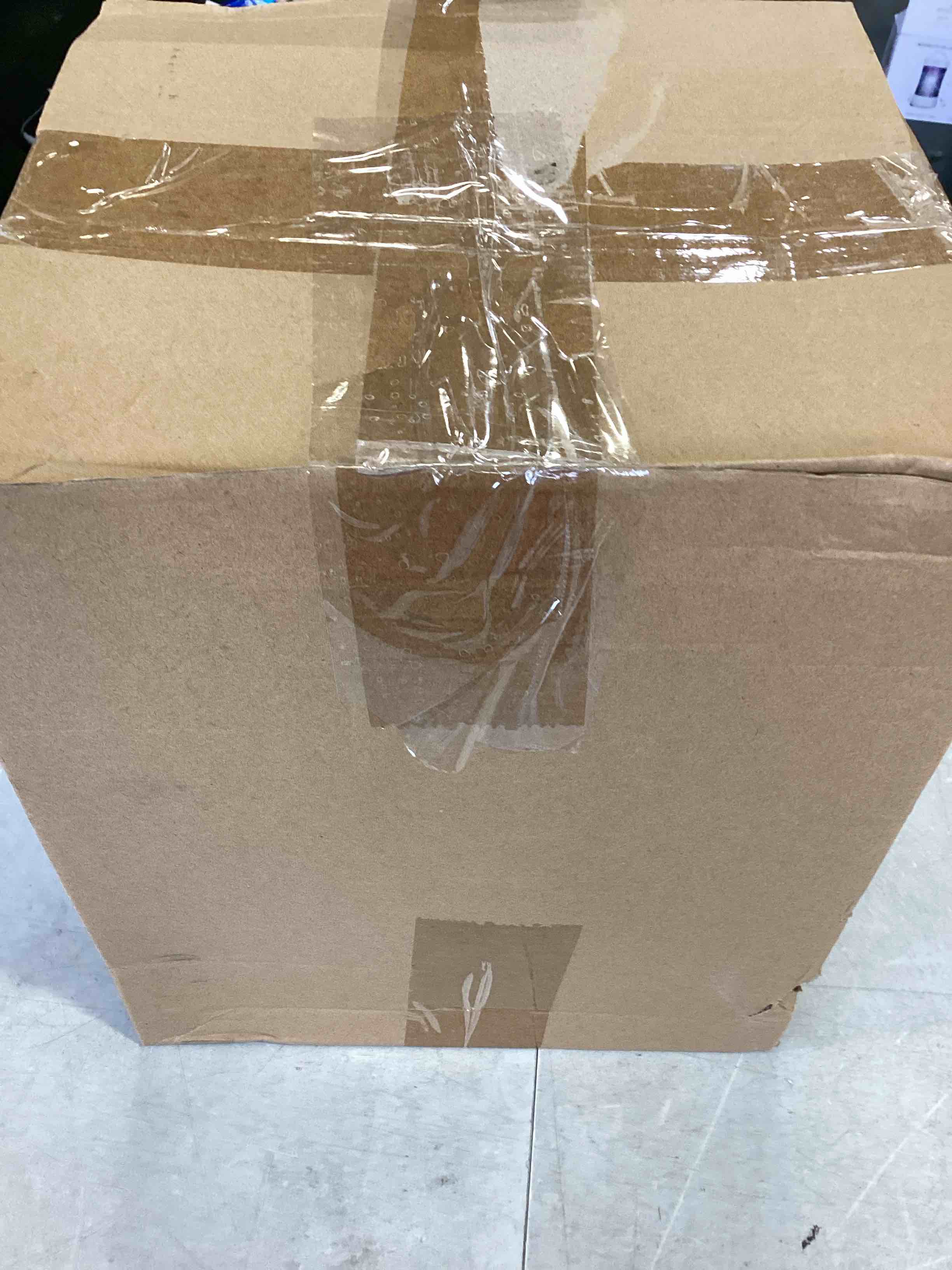 https://s3.amazonaws.com/lotting-images-prod/bidfta/RED6394198_1717787071842.jpeg