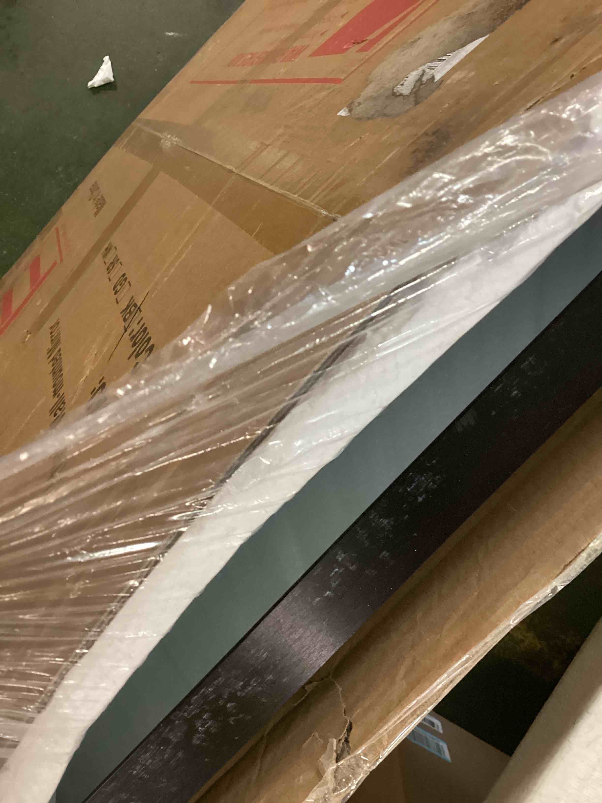 https://s3.amazonaws.com/lotting-images-prod/bidfta/RED6394270_1717848202893.jpeg