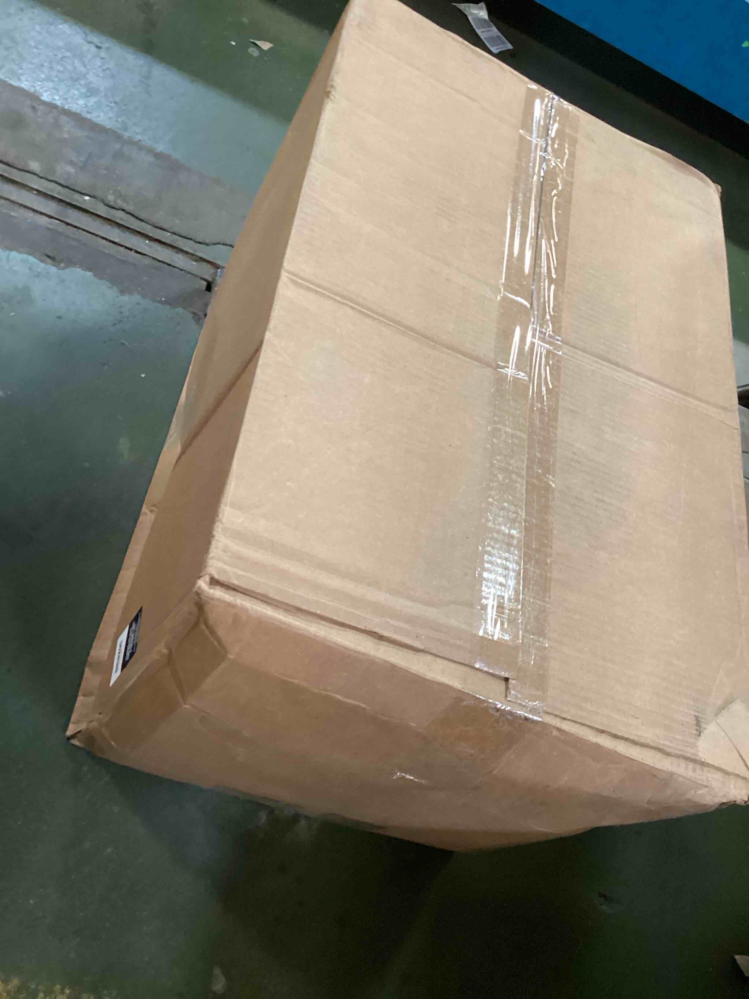 https://s3.amazonaws.com/lotting-images-prod/bidfta/RED6394309_1717855954272.jpeg