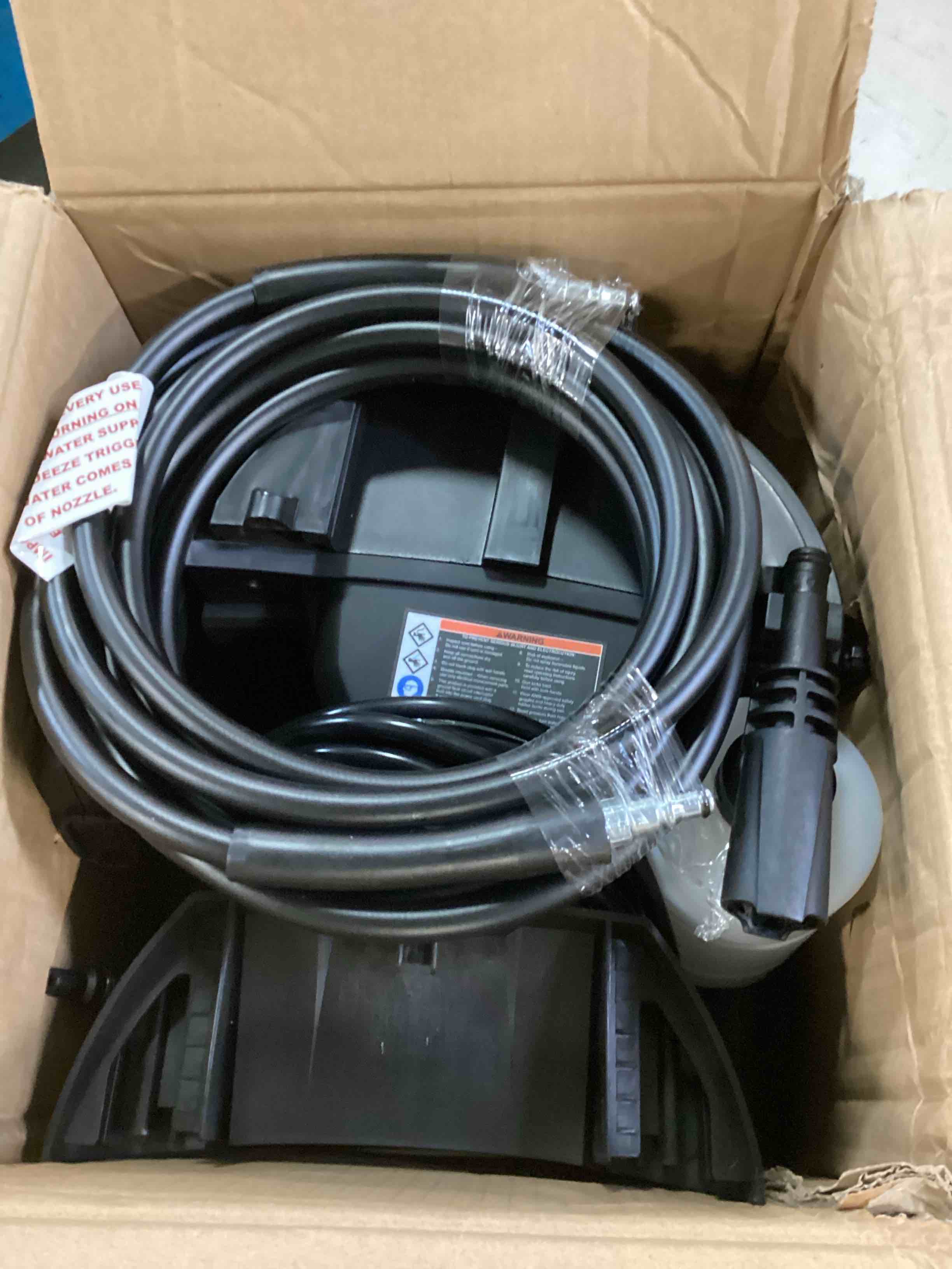 https://s3.amazonaws.com/lotting-images-prod/bidfta/RED6394323_1717858083914.jpeg