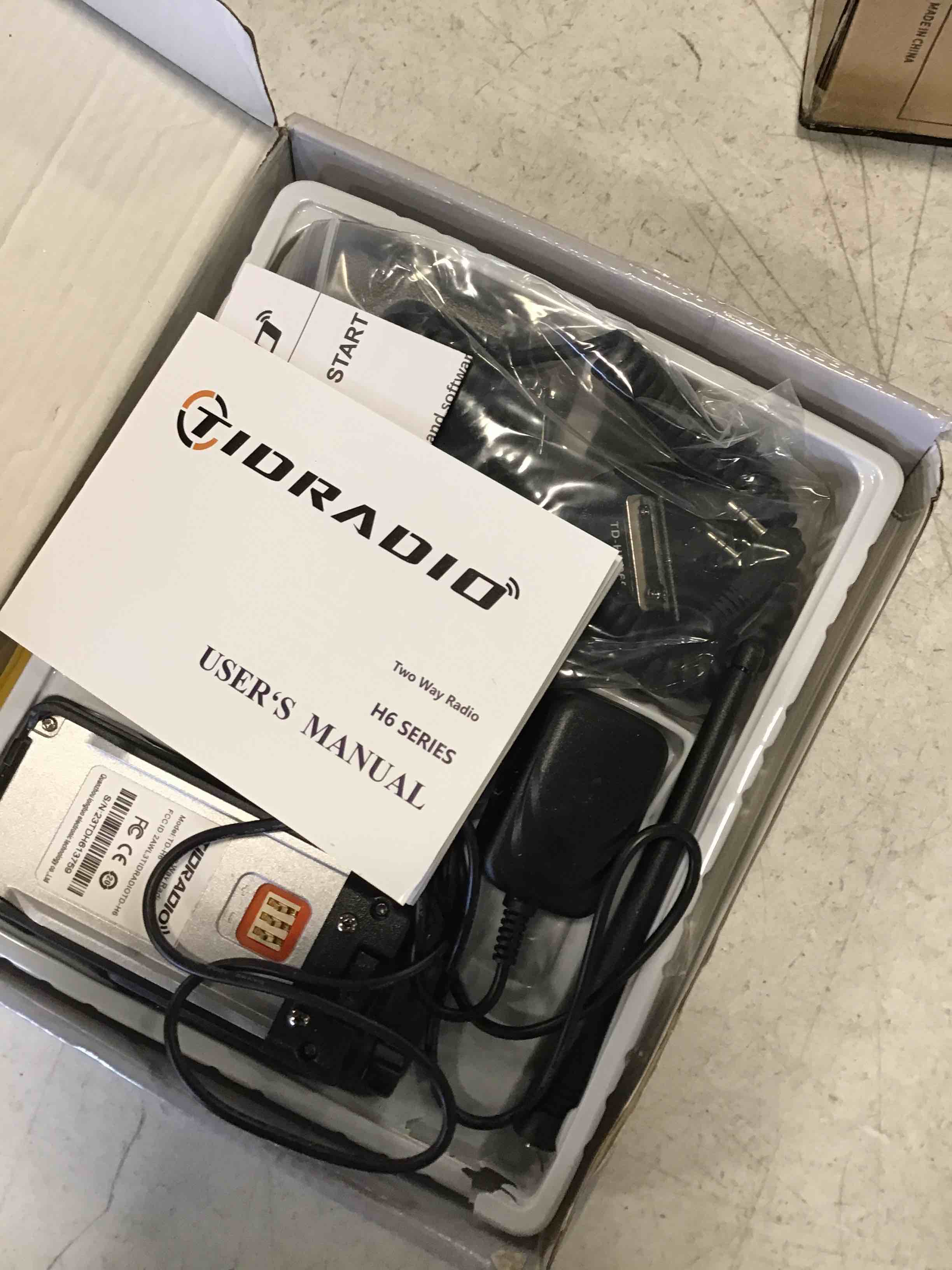 https://s3.amazonaws.com/lotting-images-prod/bidfta/RED6395974_1718134759608.jpeg
