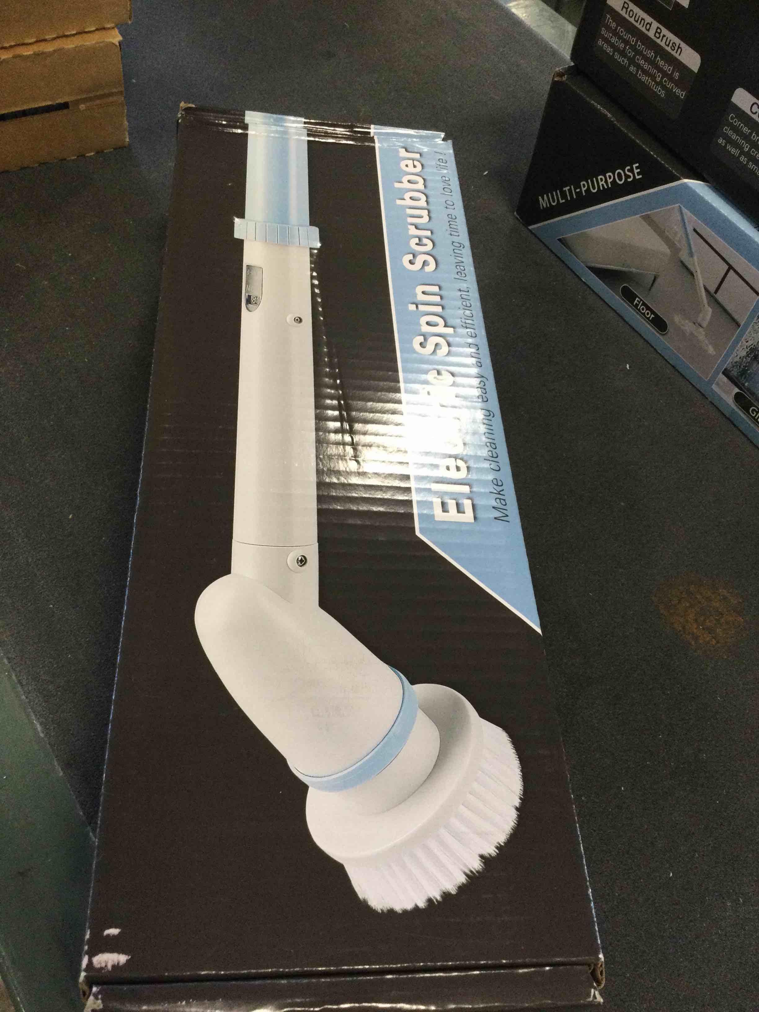 https://s3.amazonaws.com/lotting-images-prod/bidfta/RED6396035_1718200125859.jpeg