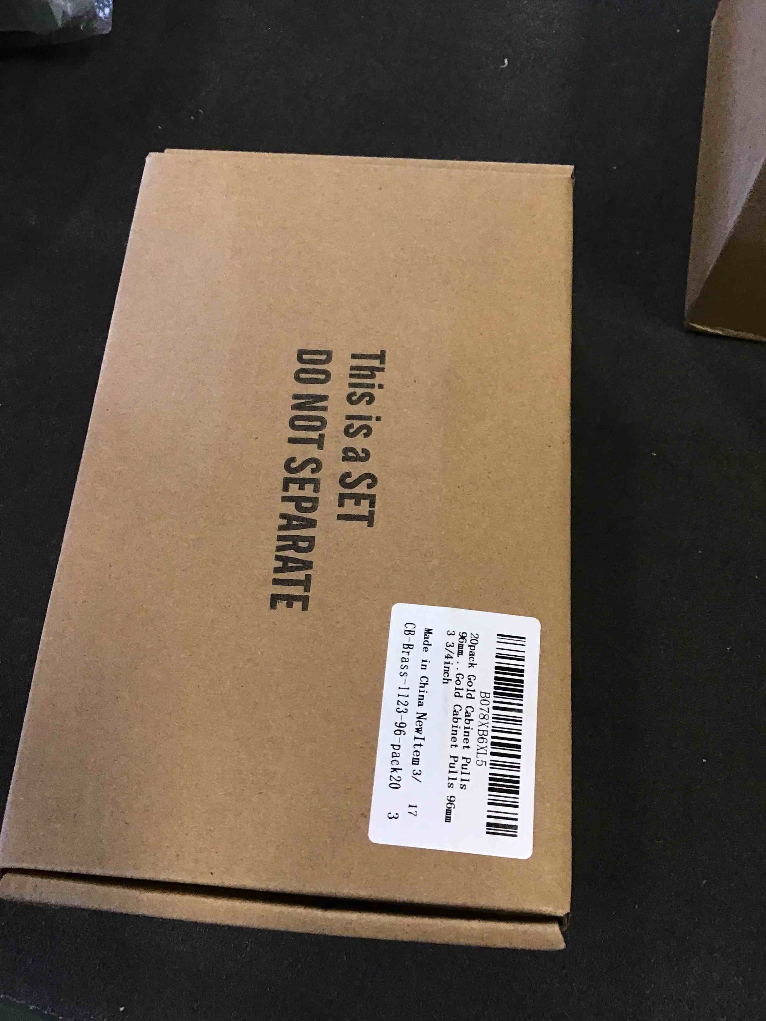 https://s3.amazonaws.com/lotting-images-prod/bidfta/RED6396111_1718214898619.jpeg