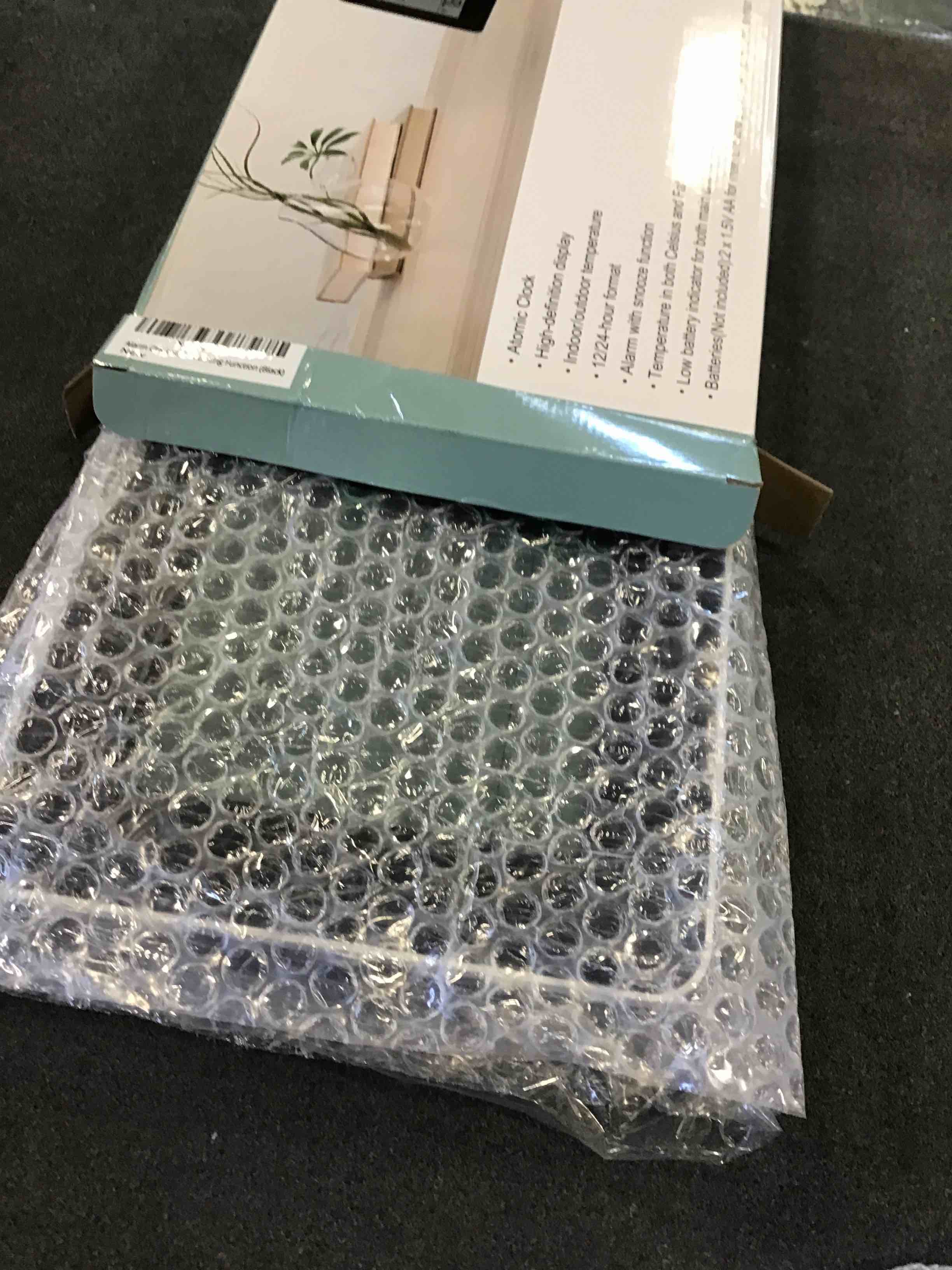 https://s3.amazonaws.com/lotting-images-prod/bidfta/RED6396115_1718216714128.jpeg