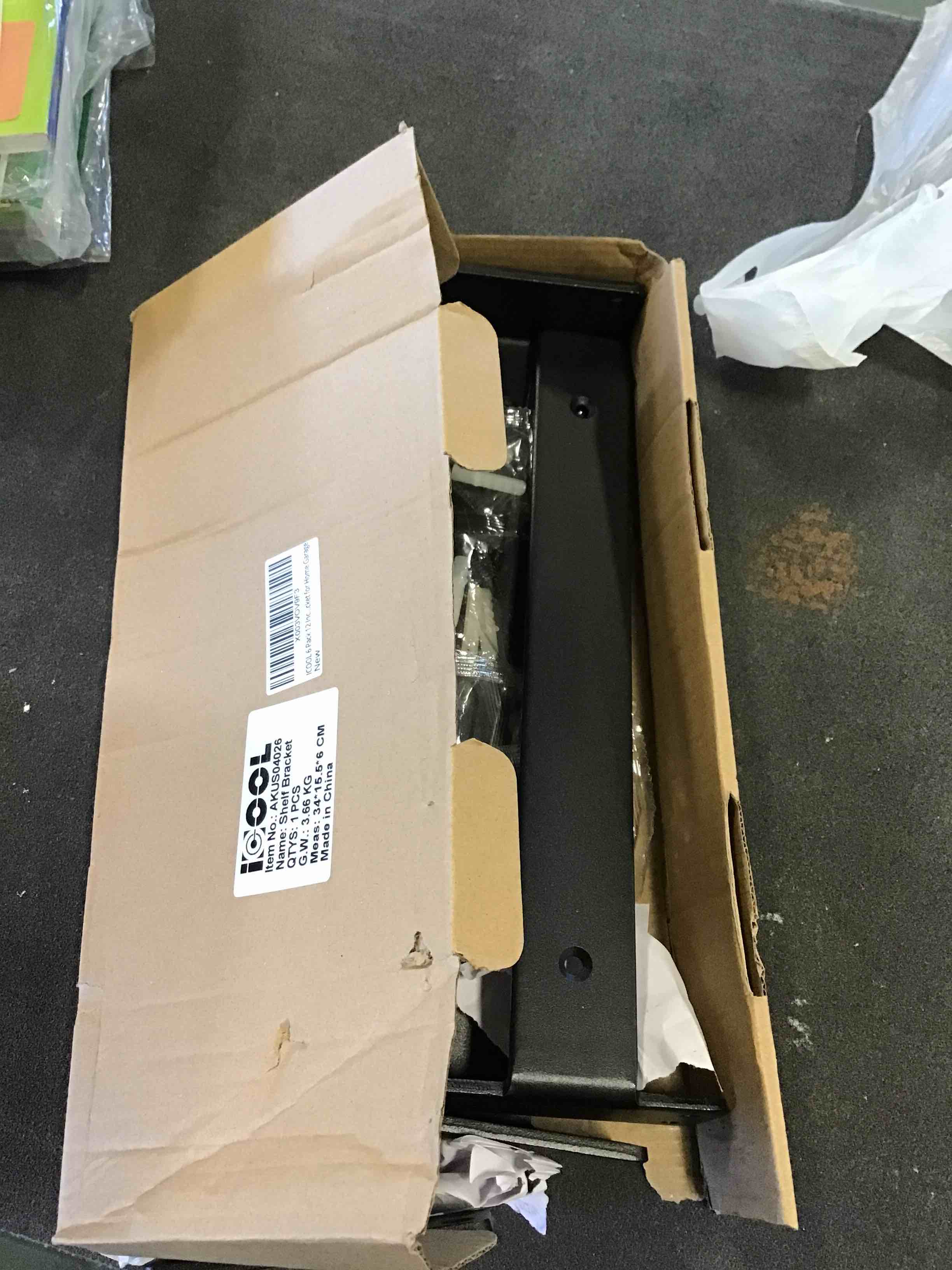 https://s3.amazonaws.com/lotting-images-prod/bidfta/RED6396128_1718218186180.jpeg