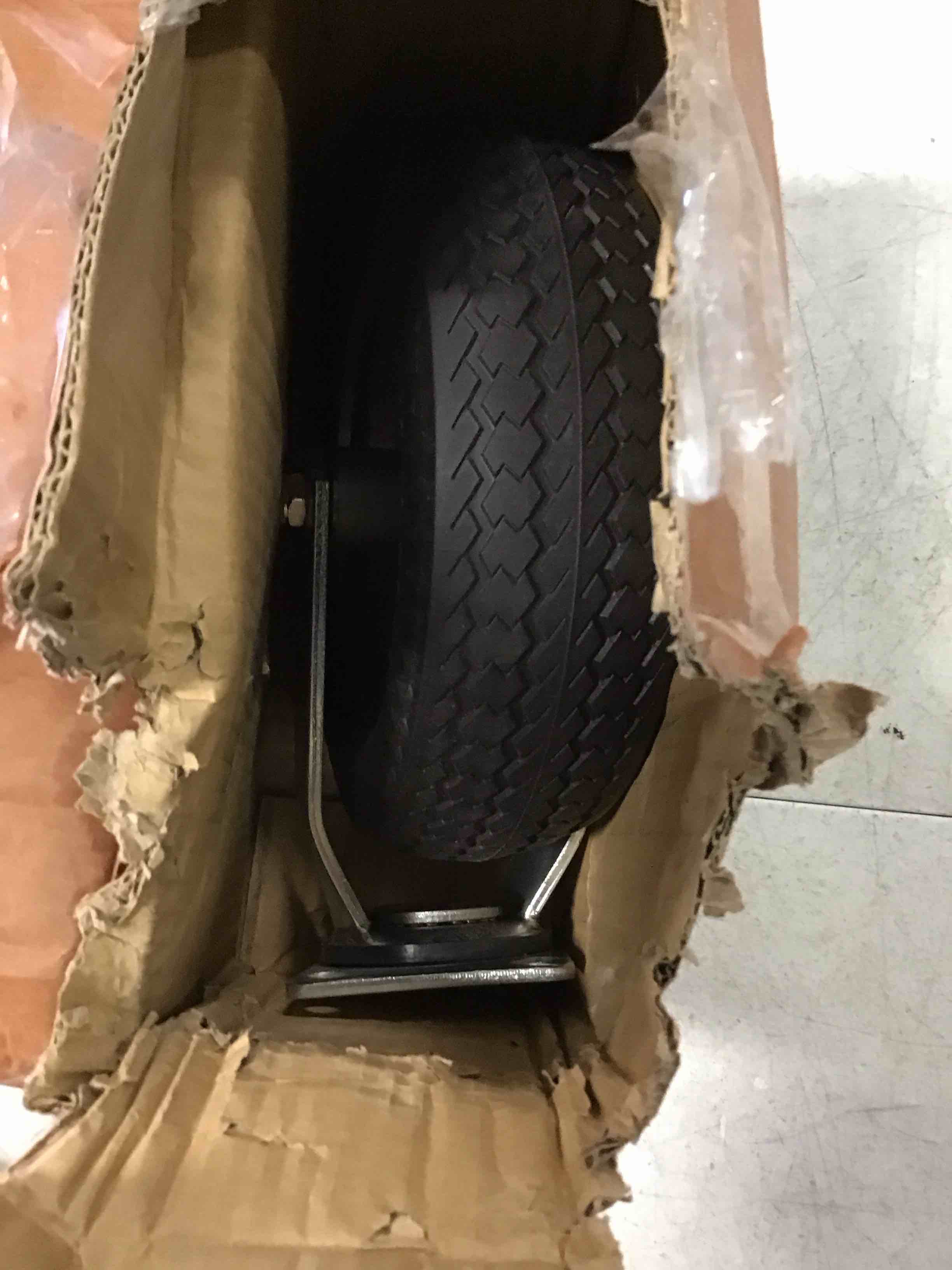 https://s3.amazonaws.com/lotting-images-prod/bidfta/RED6396307_1718291240237.jpeg