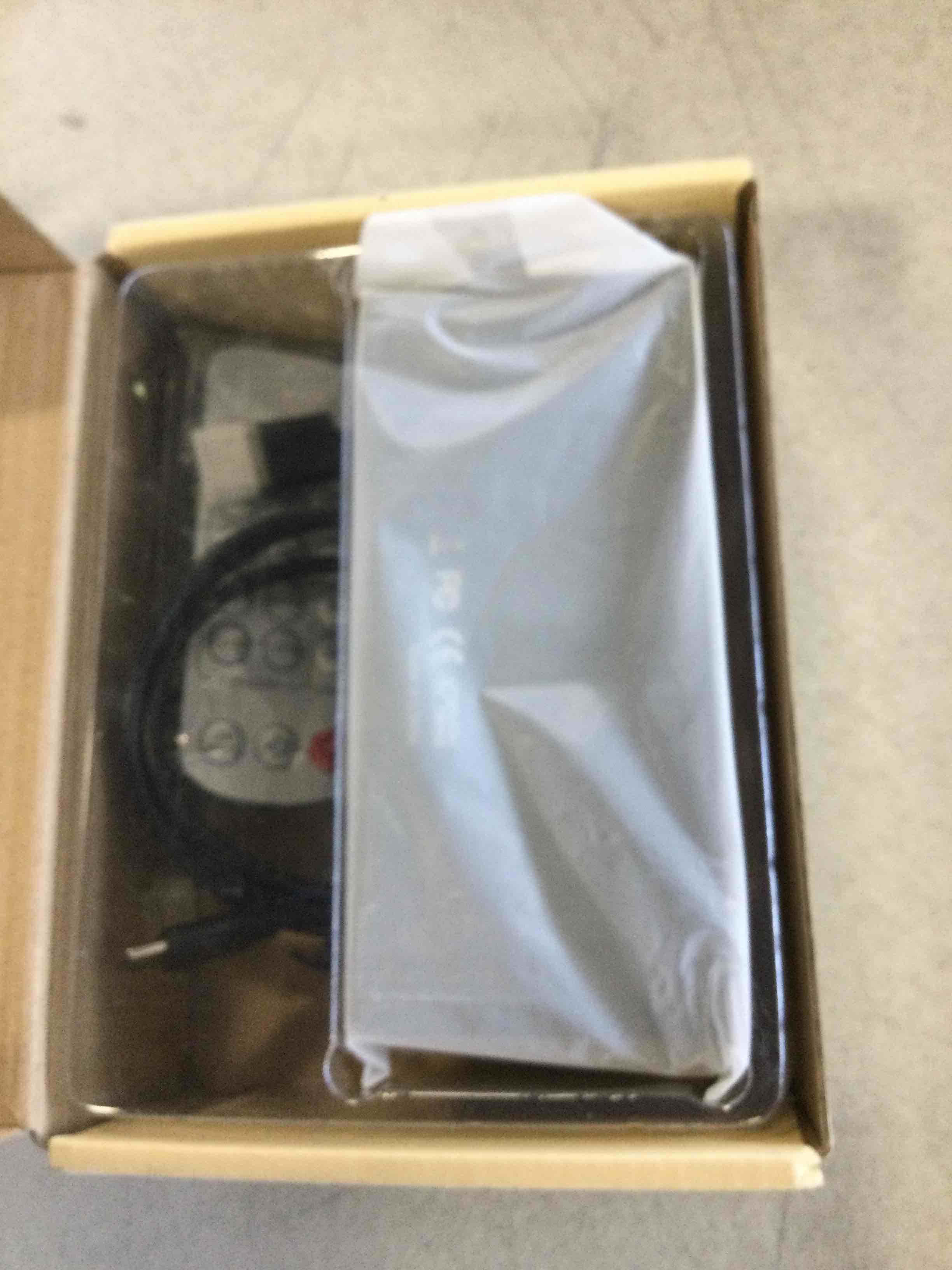 https://s3.amazonaws.com/lotting-images-prod/bidfta/RED6396482_1717684934717.jpeg