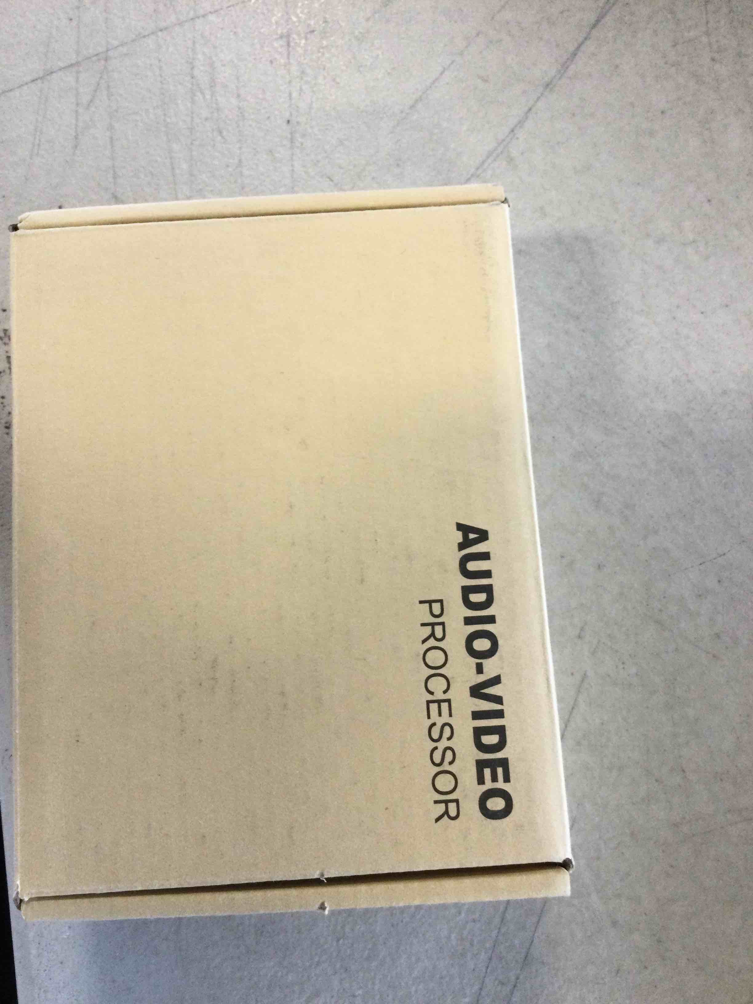 https://s3.amazonaws.com/lotting-images-prod/bidfta/RED6396482_1717684945542.jpeg