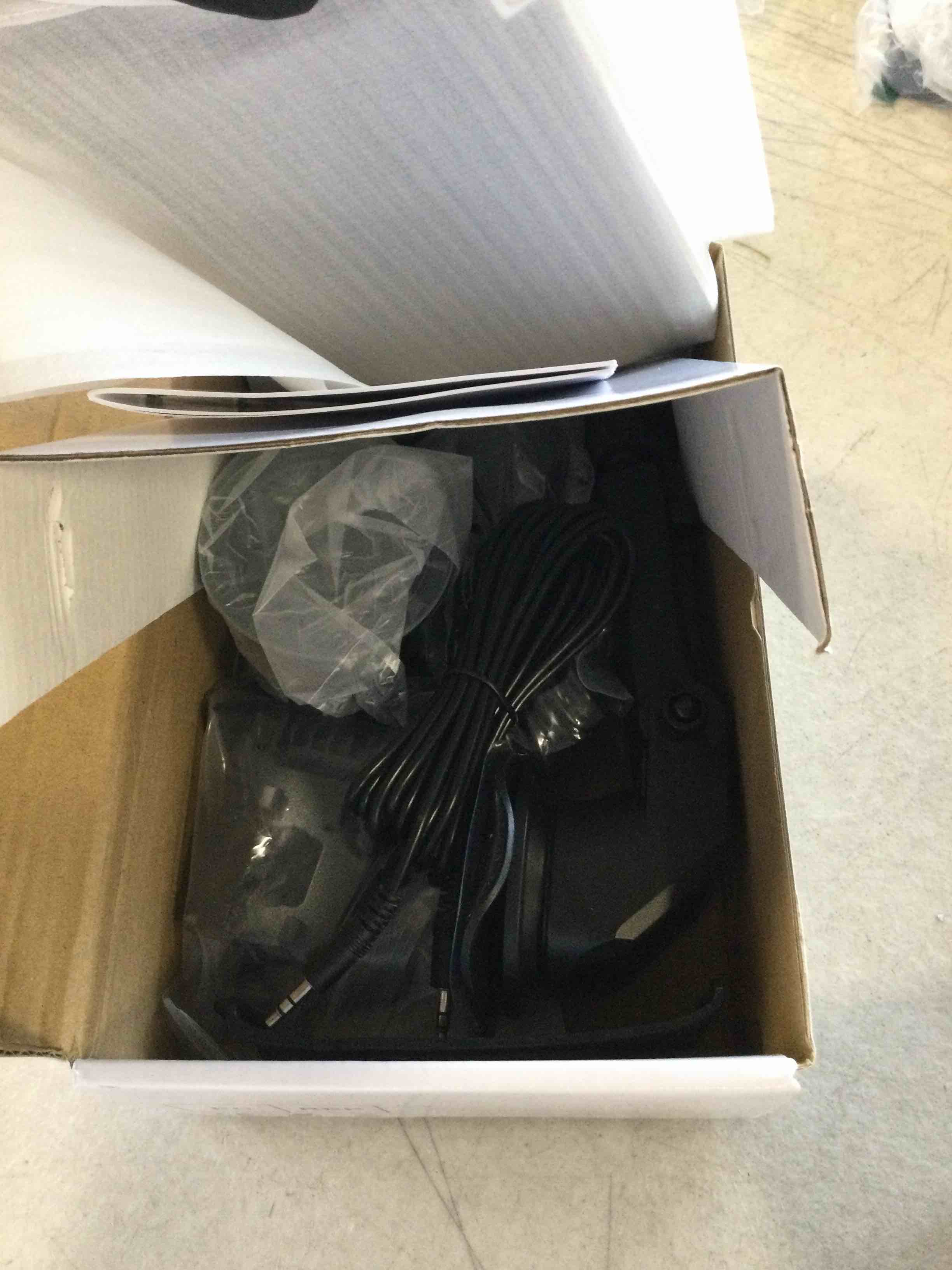 https://s3.amazonaws.com/lotting-images-prod/bidfta/RED6396486_1717685126058.jpeg