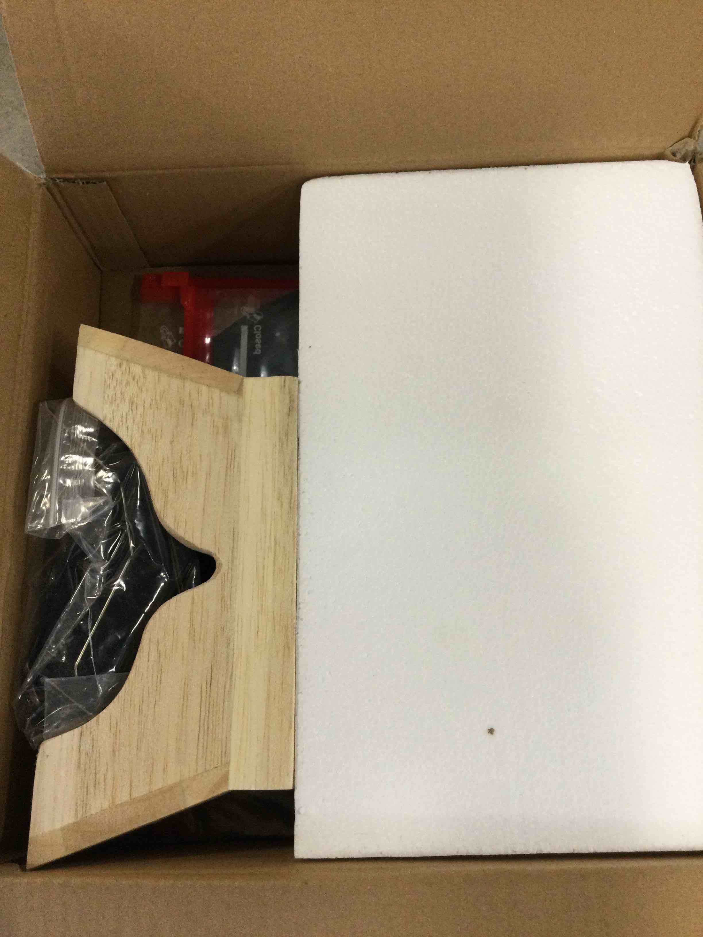 https://s3.amazonaws.com/lotting-images-prod/bidfta/RED6396516_1717688423910.jpeg