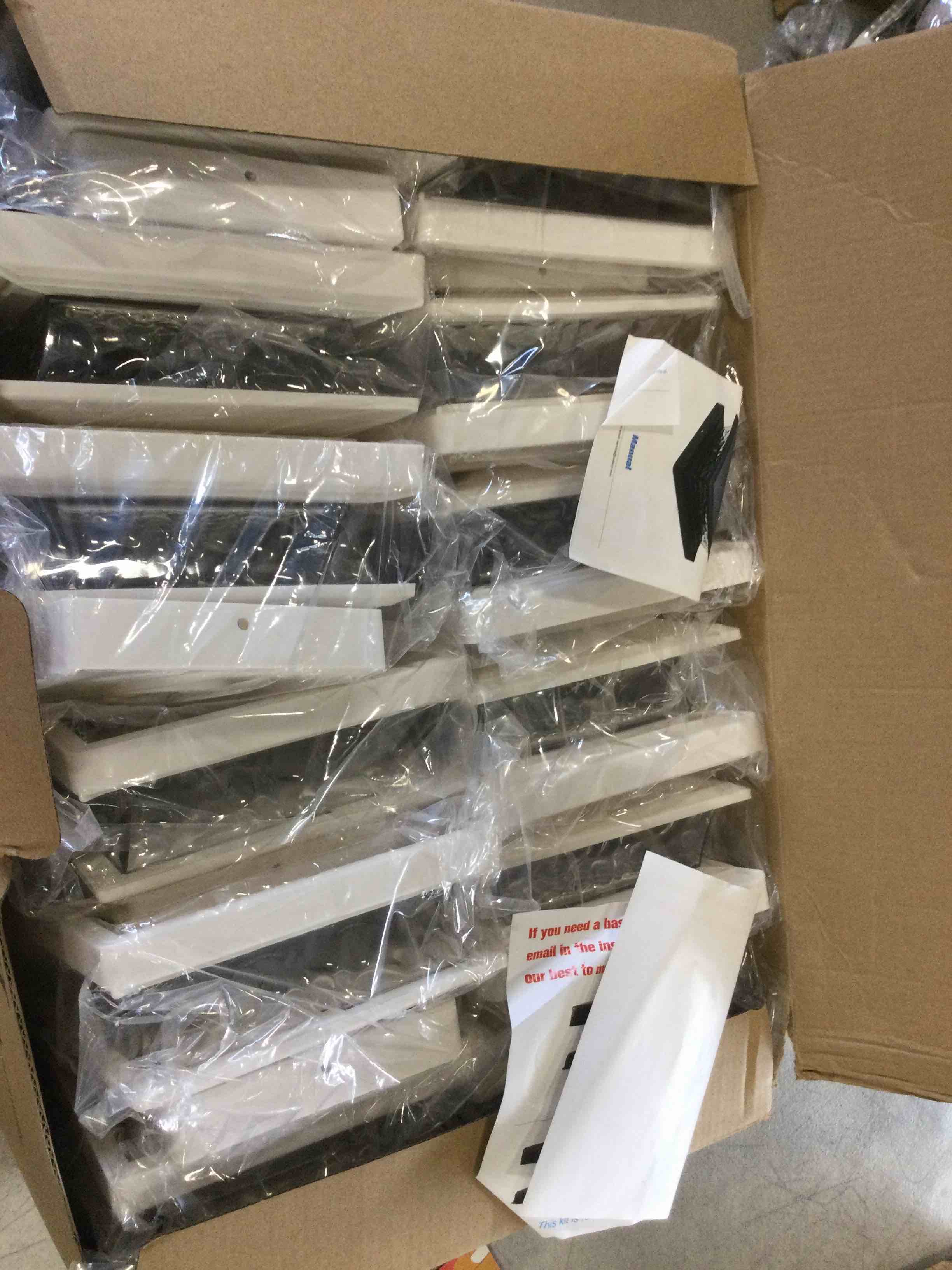https://s3.amazonaws.com/lotting-images-prod/bidfta/RED6396528_1717689228538.jpeg