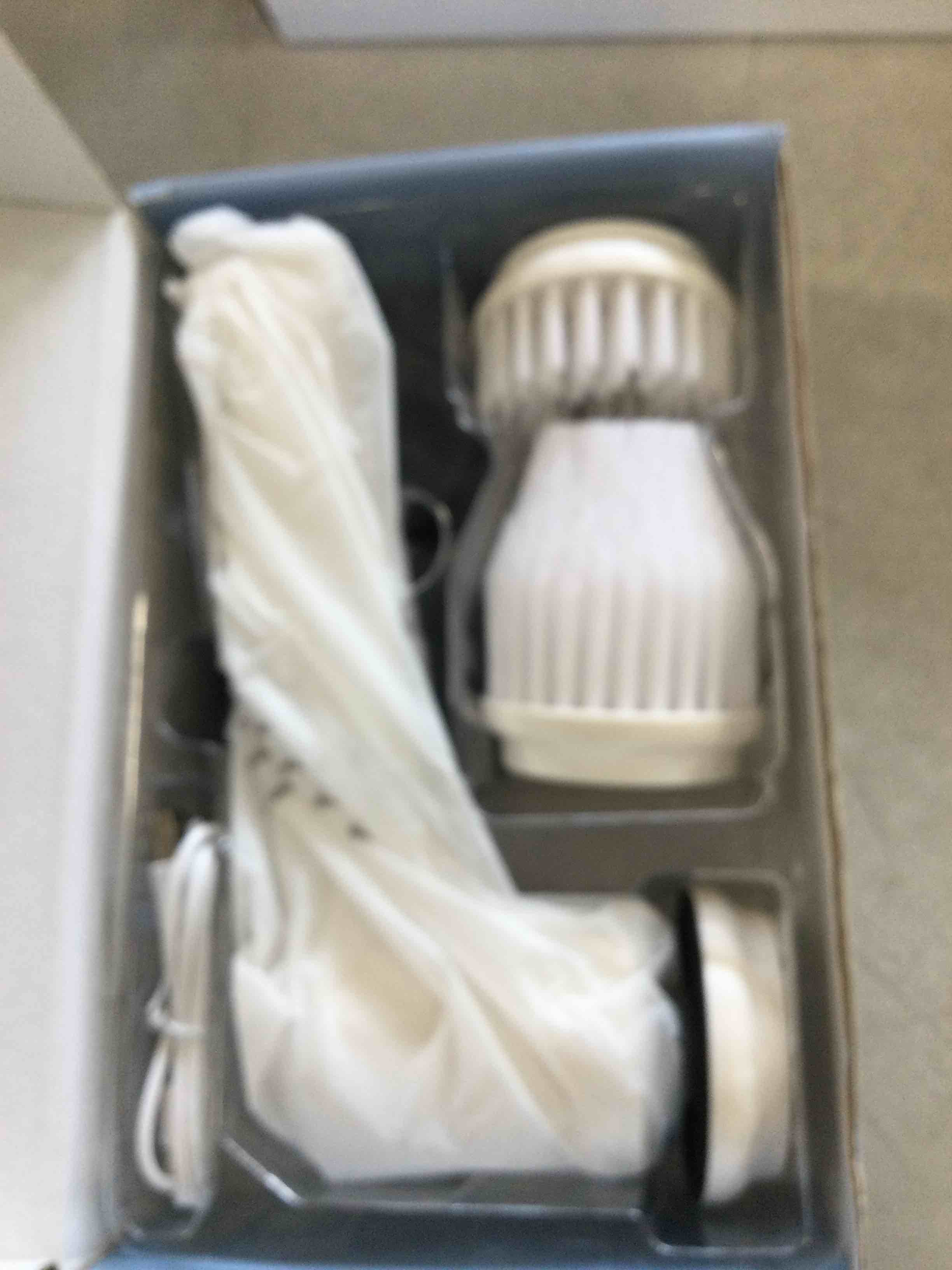 https://s3.amazonaws.com/lotting-images-prod/bidfta/RED6397505_1718195383618.jpeg