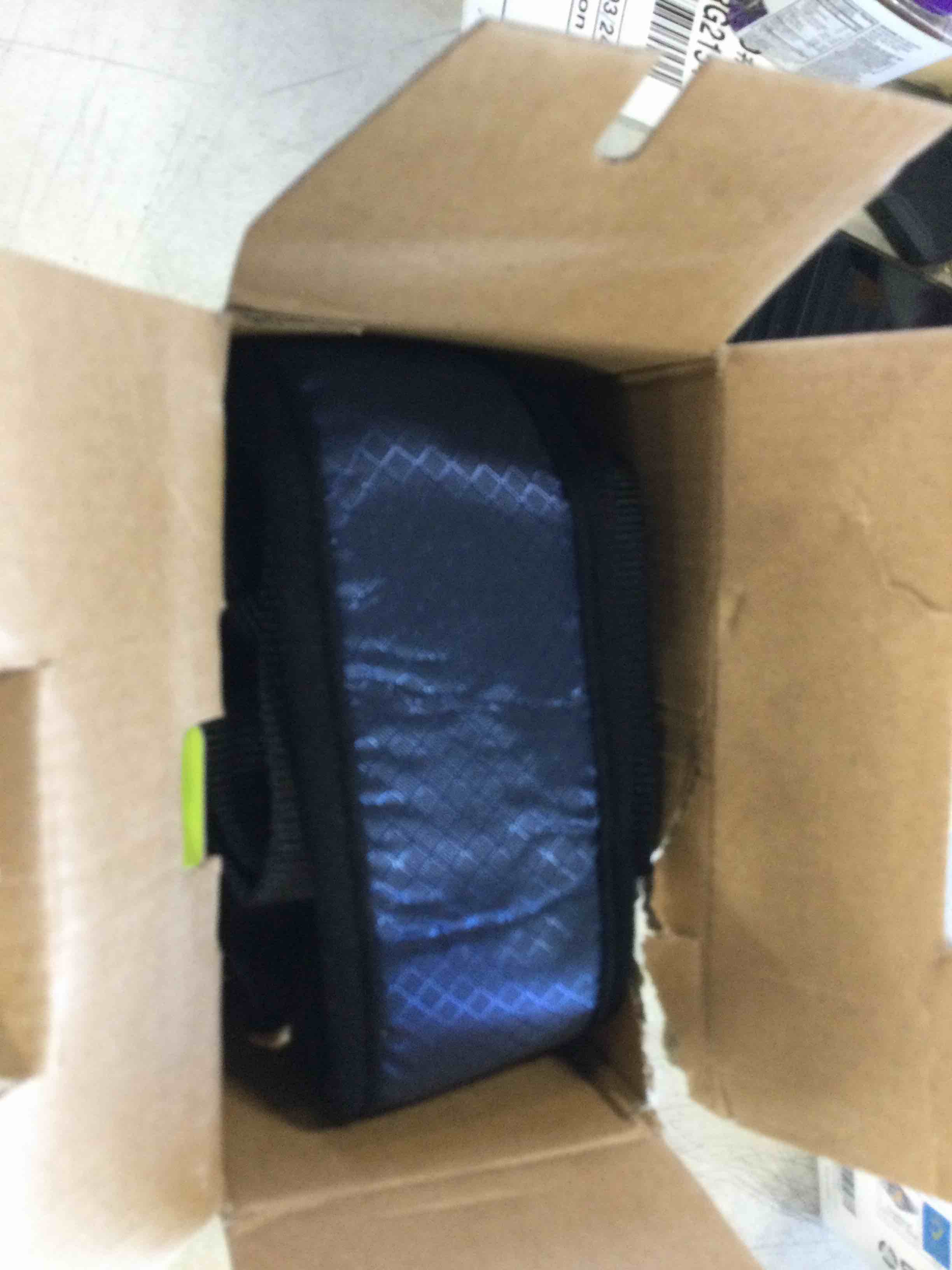 https://s3.amazonaws.com/lotting-images-prod/bidfta/RED6397584_1718203193410.jpeg