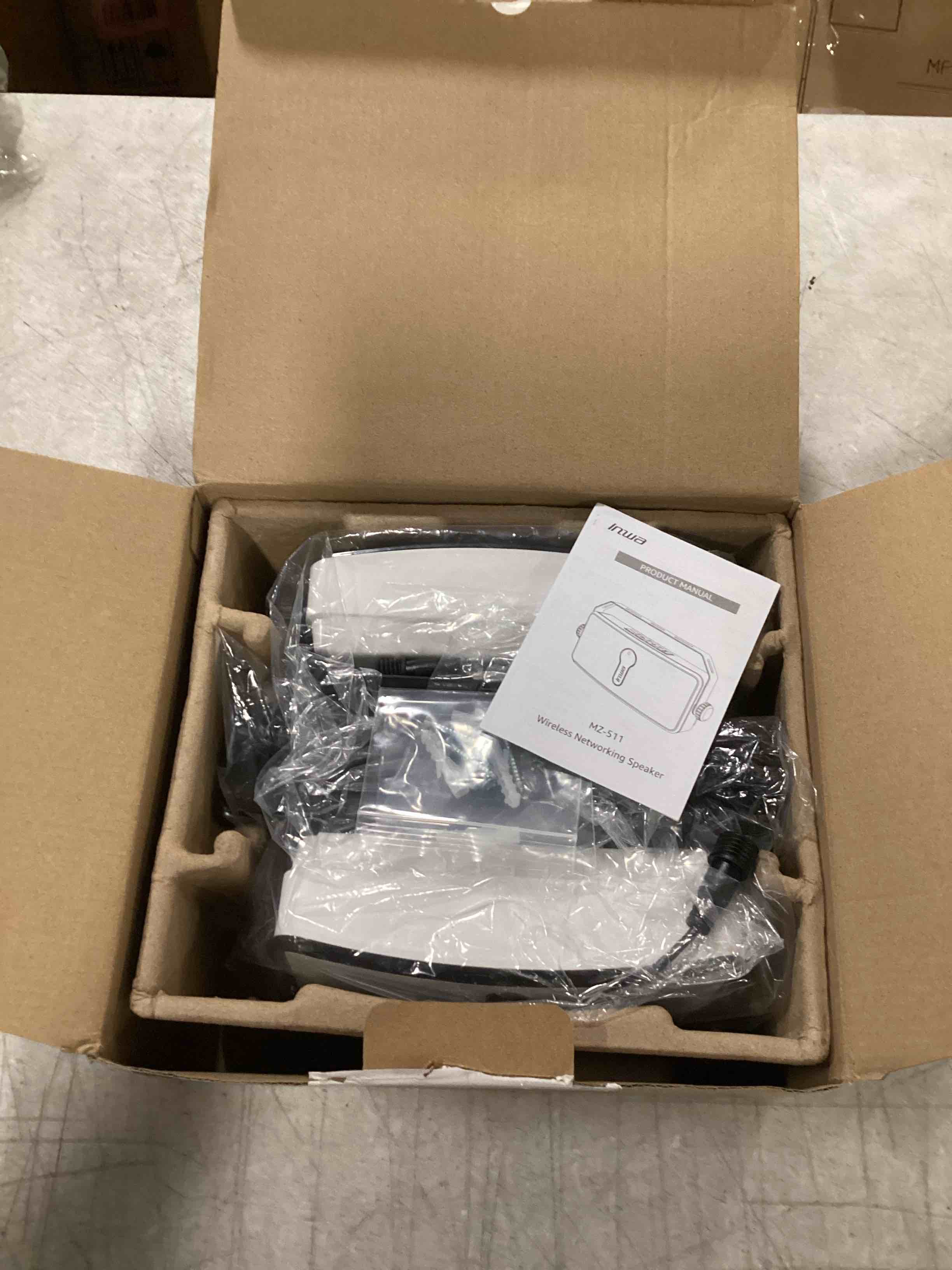 https://s3.amazonaws.com/lotting-images-prod/bidfta/RED6398841_1718650960059.jpeg