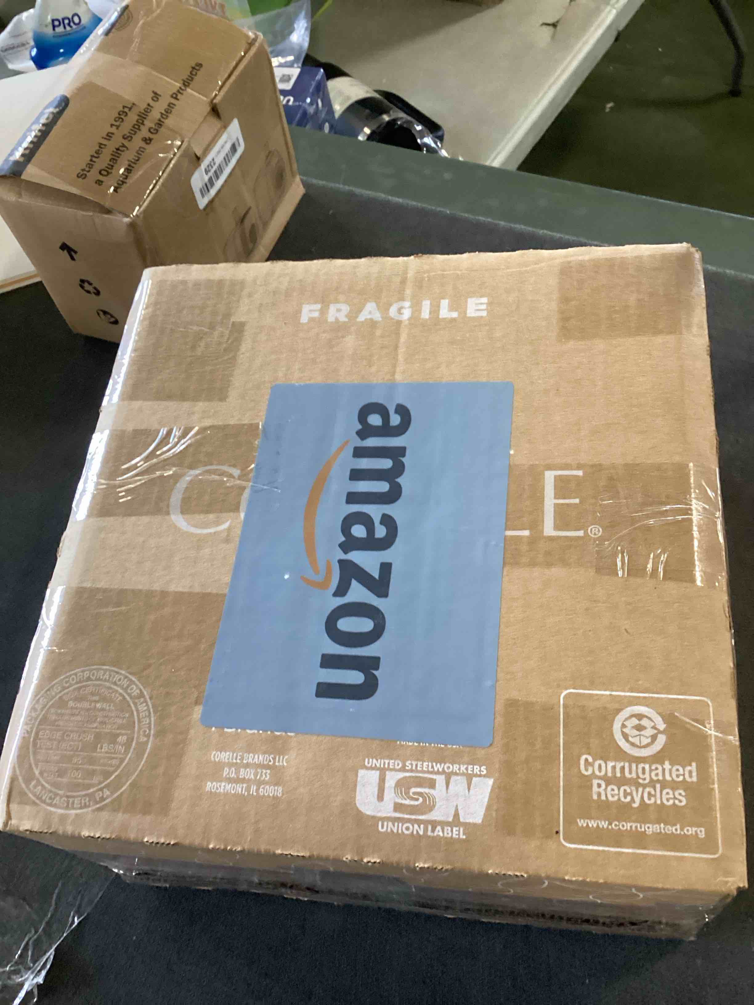 https://s3.amazonaws.com/lotting-images-prod/bidfta/RED6399660_1717784929815.jpeg