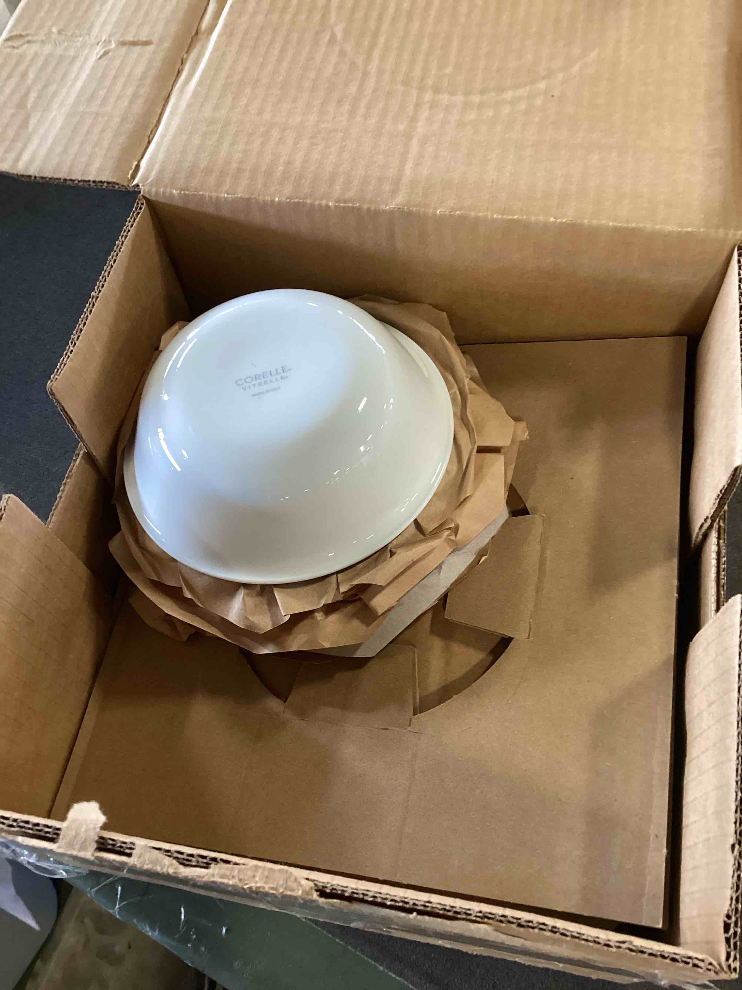 https://s3.amazonaws.com/lotting-images-prod/bidfta/RED6399660_1717784977216.jpeg